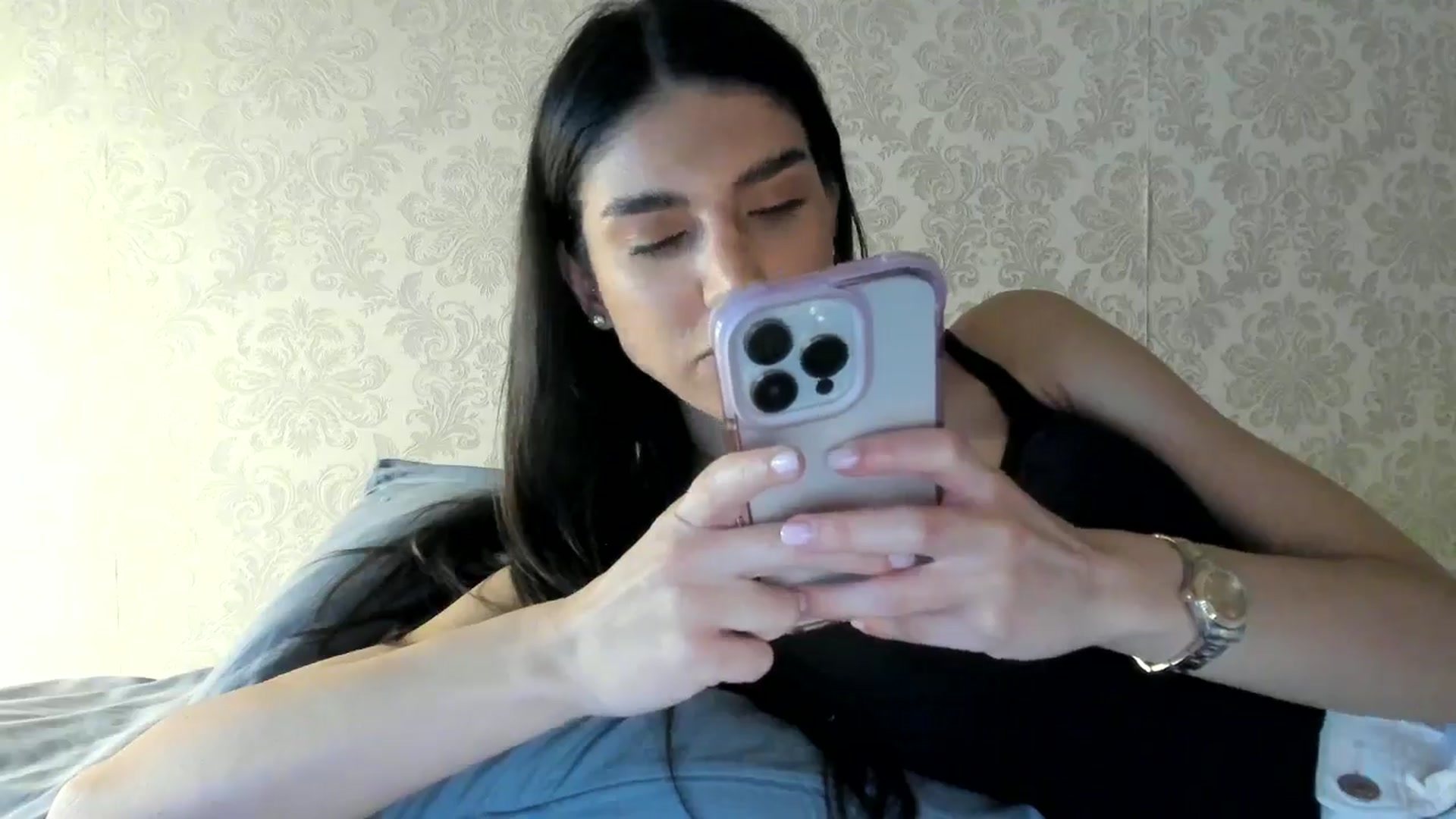Gallery image thumbnail from SashaLopez's myfreecams stream on, 05/18/2024, 21:56 image 3 of 20