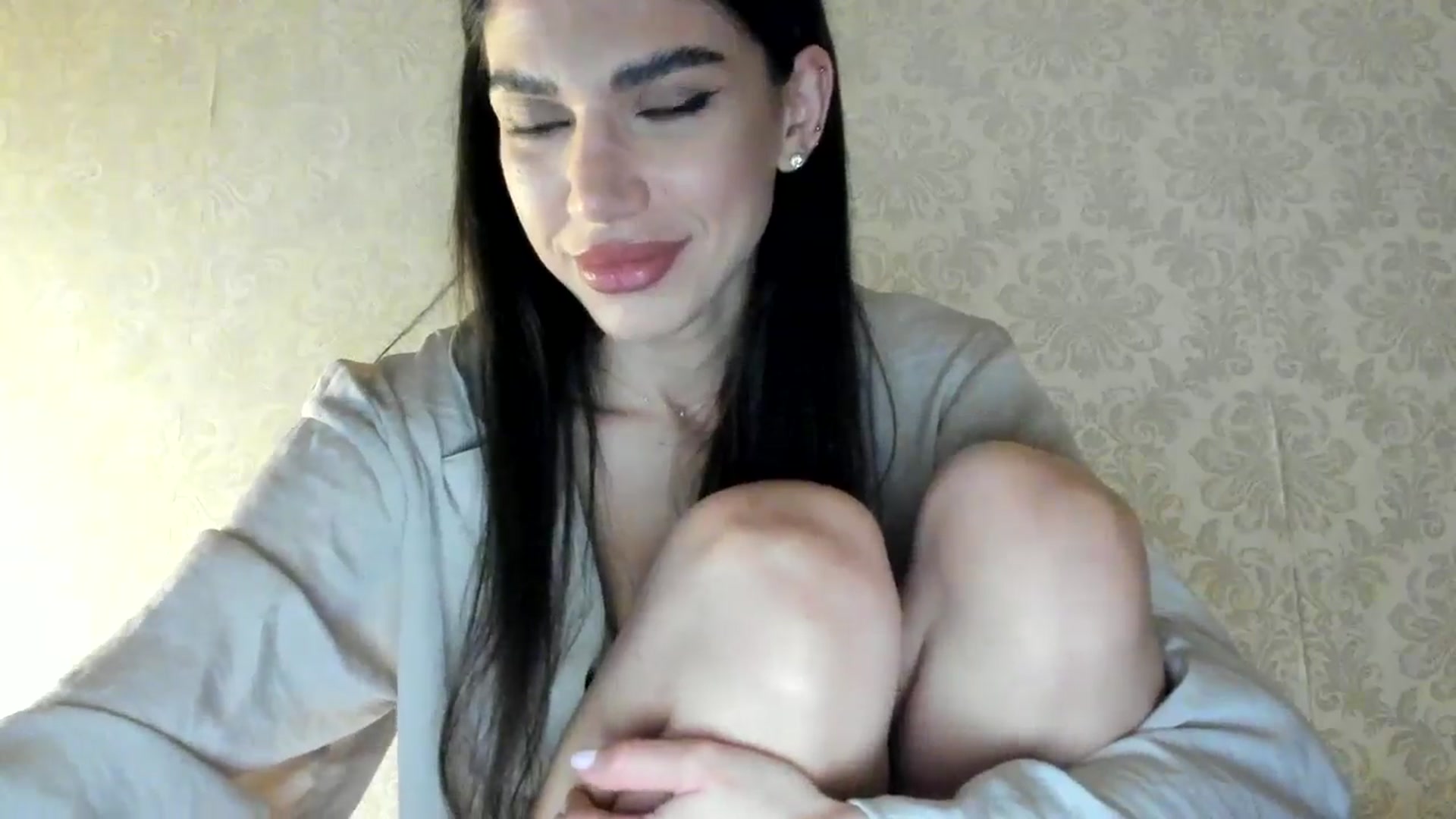 Gallery image thumbnail from SashaLopez's myfreecams stream on, 05/22/2024, 20:43 image 10 of 20