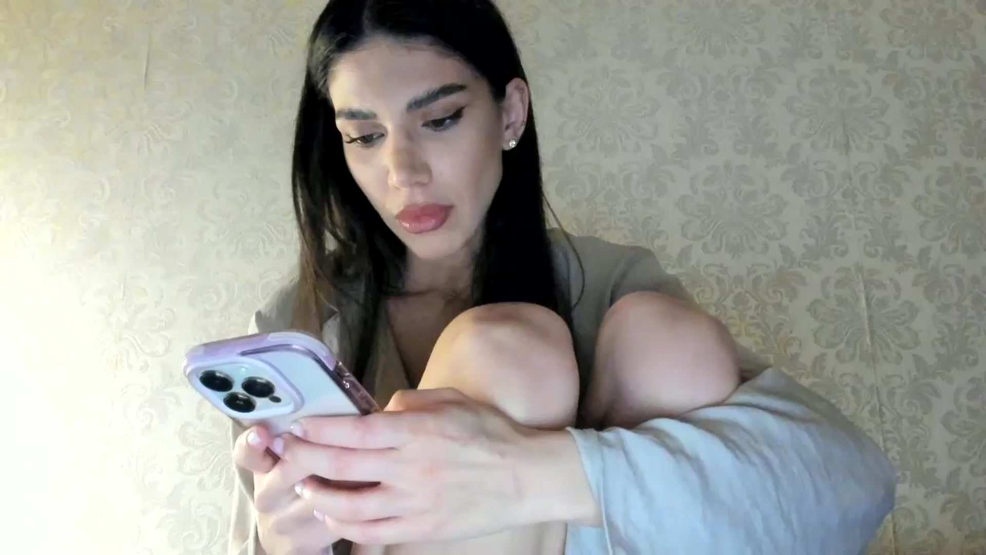Gallery image thumbnail from SashaLopez's myfreecams stream on, 05/22/2024, 20:43 image 9 of 20