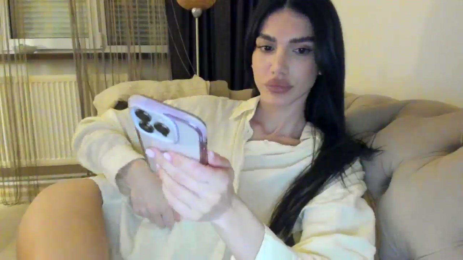 Gallery image thumbnail from SashaLopez's myfreecams stream on, 05/25/2024, 22:29 image 13 of 20