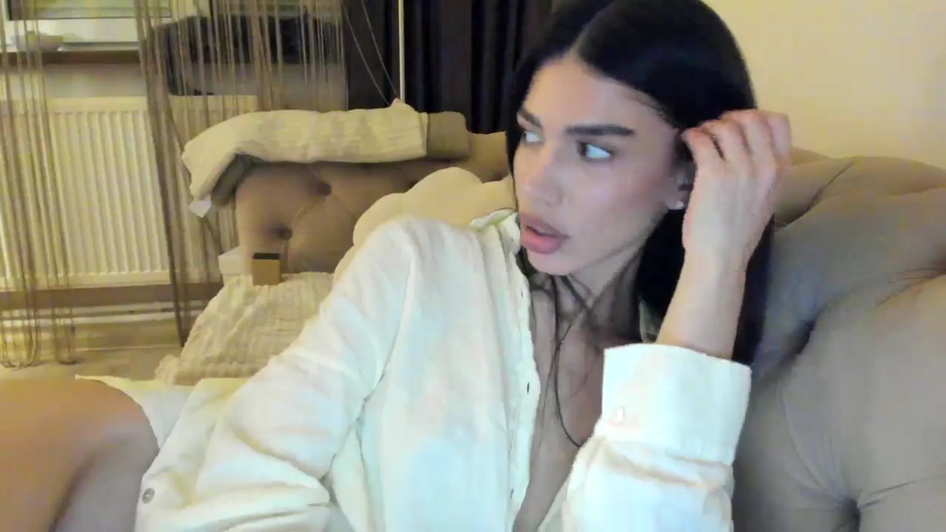 Gallery image thumbnail from SashaLopez's myfreecams stream on, 05/25/2024, 22:29 image 7 of 20