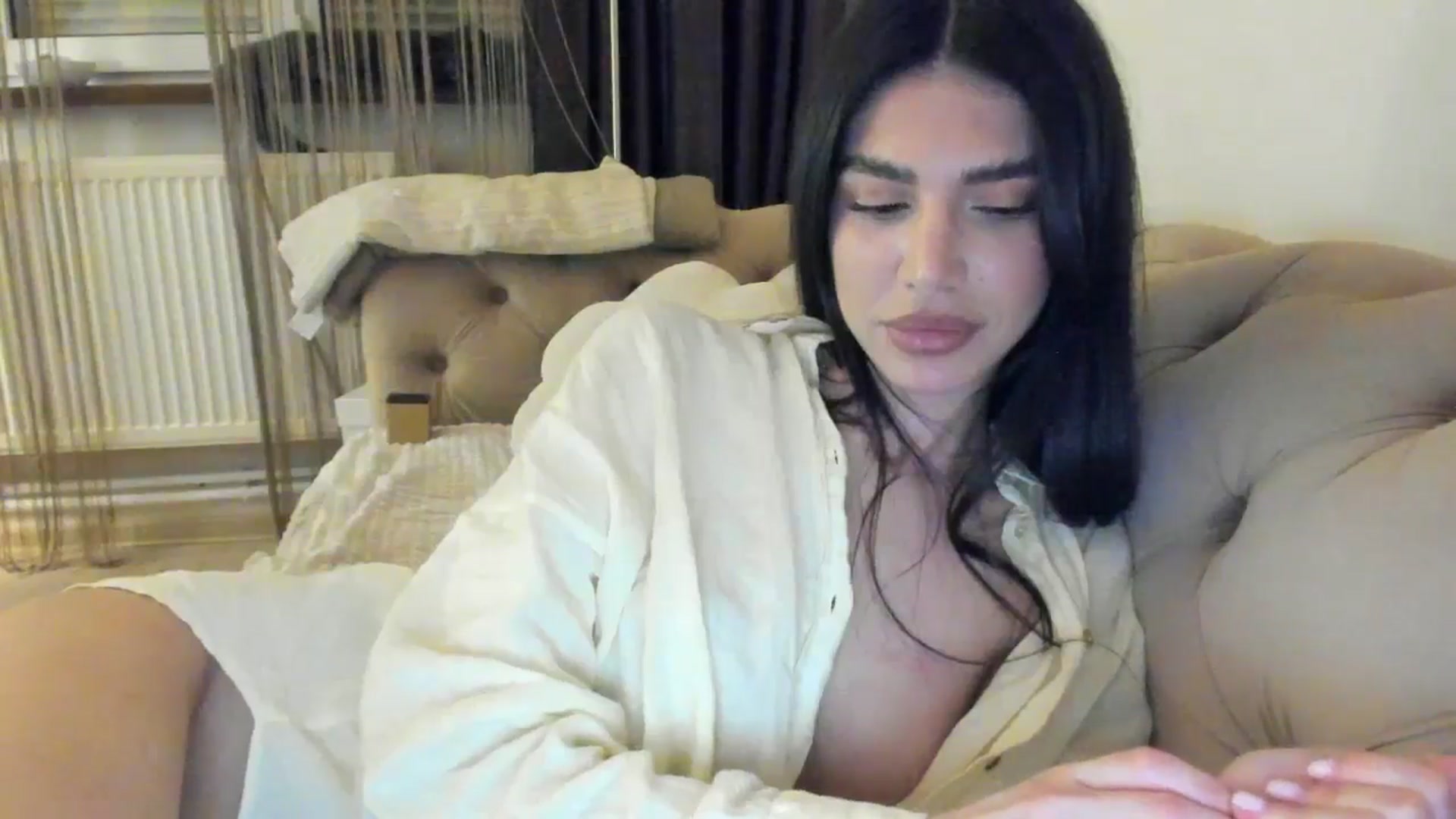 Gallery image thumbnail from SashaLopez's myfreecams stream on, 05/25/2024, 22:29 image 6 of 20
