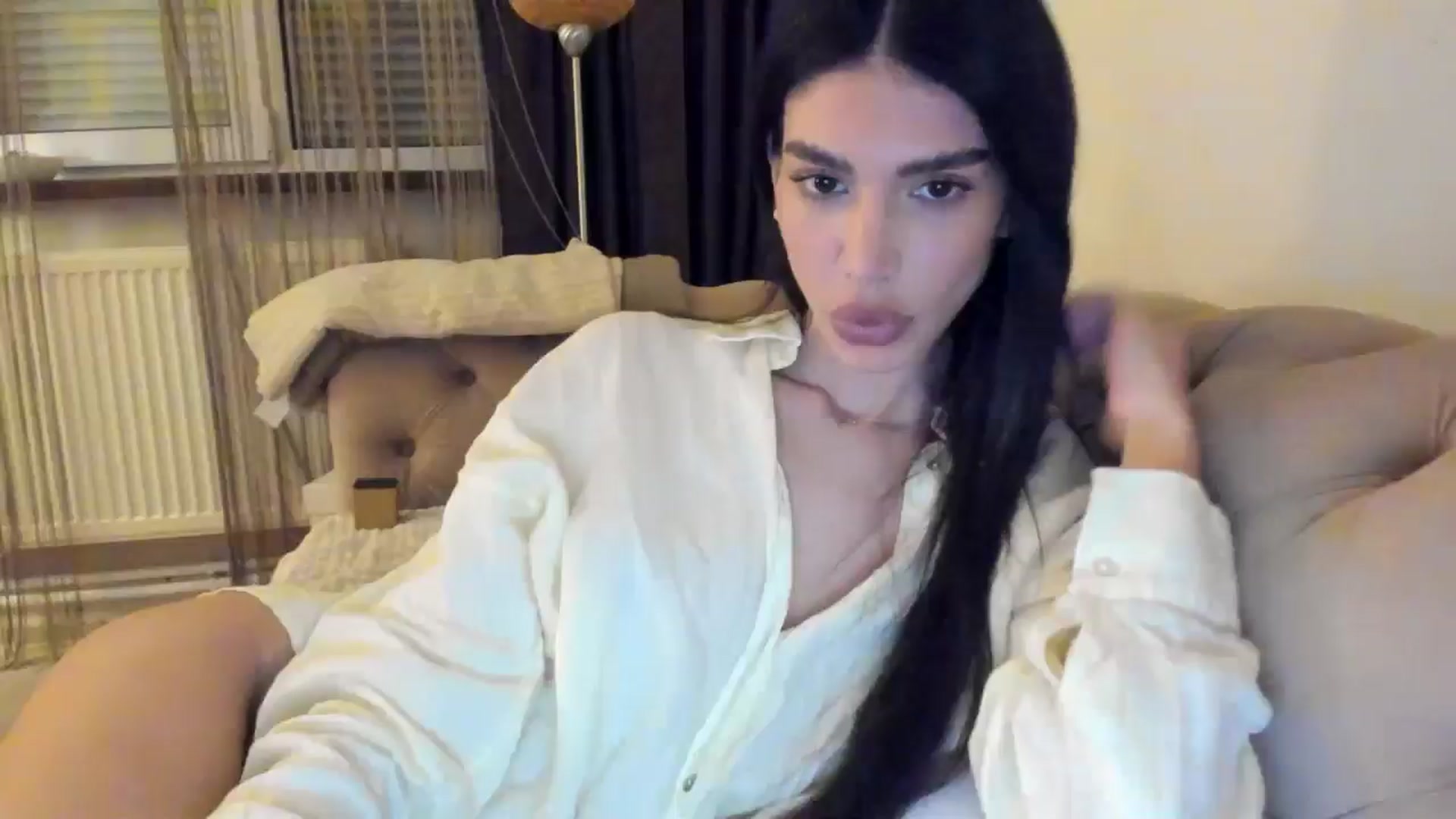 Gallery image thumbnail from SashaLopez's myfreecams stream on, 05/25/2024, 22:29 image 1 of 20