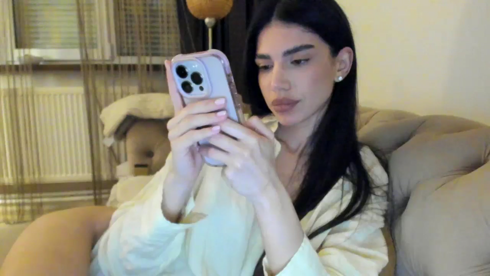 Gallery image thumbnail from SashaLopez's myfreecams stream on, 05/25/2024, 22:29 image 14 of 20