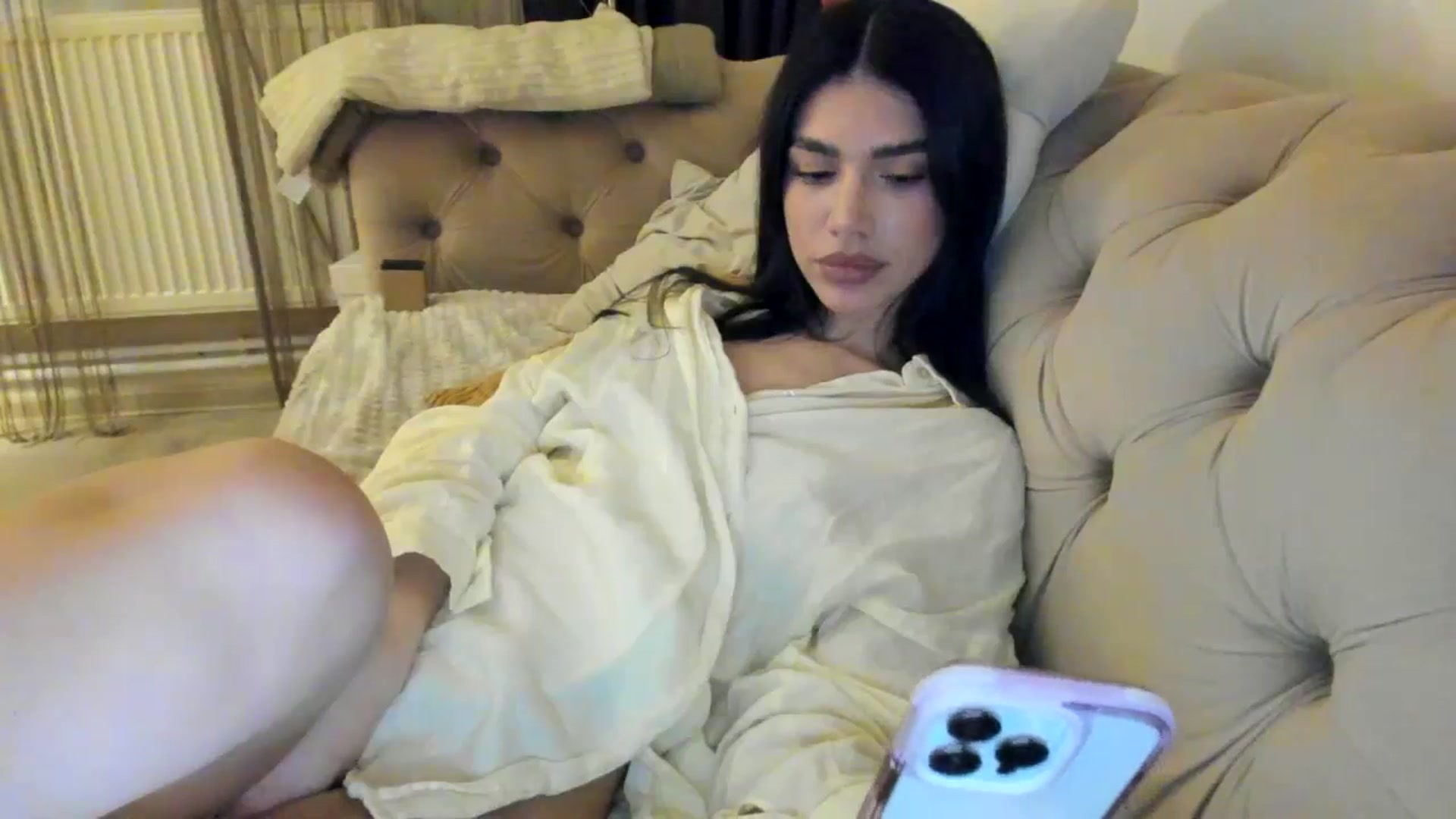 Gallery image thumbnail from SashaLopez's myfreecams stream on, 05/25/2024, 22:29 image 10 of 20