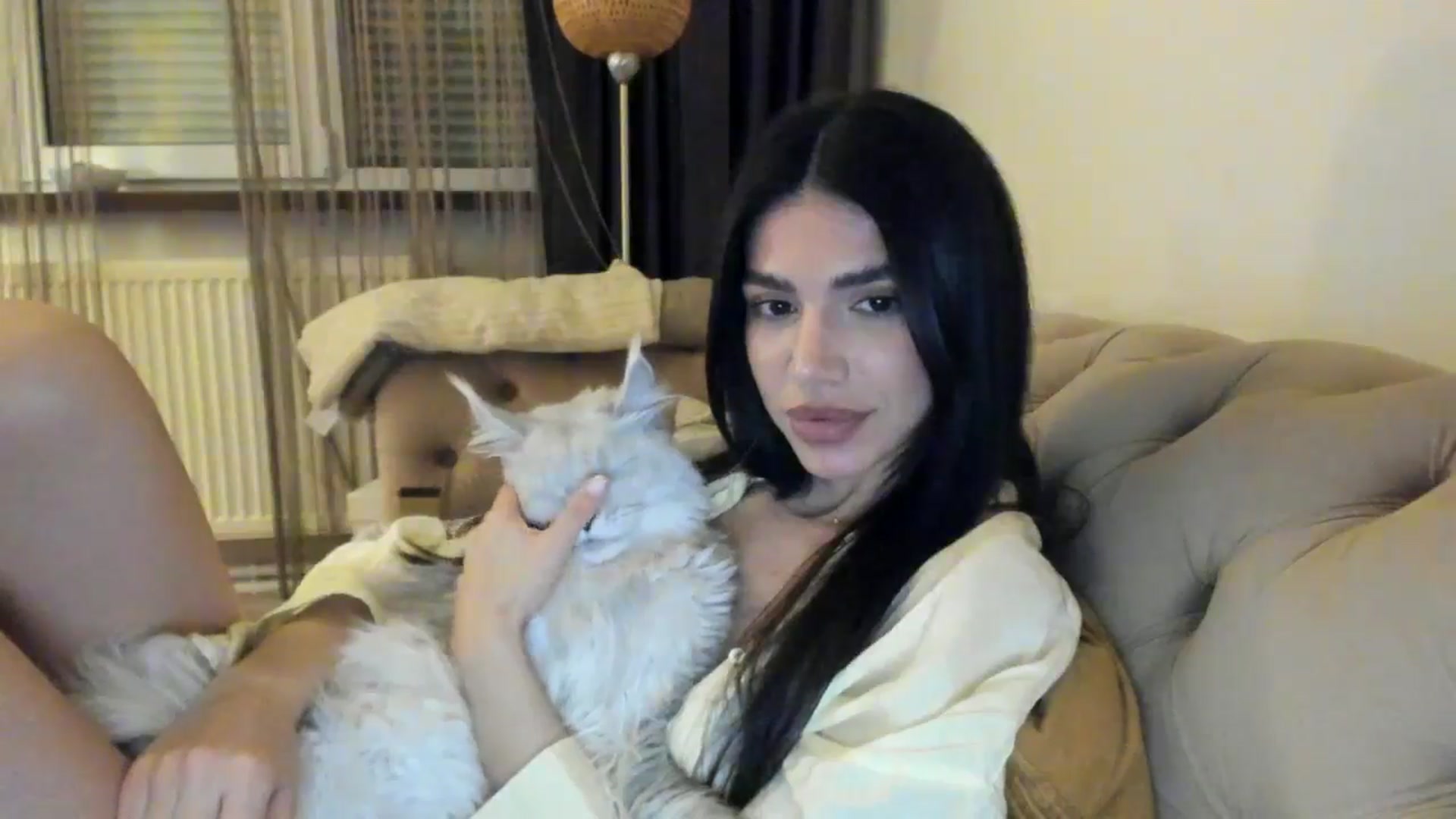 Gallery image thumbnail from SashaLopez's myfreecams stream on, 05/25/2024, 22:29 image 16 of 20