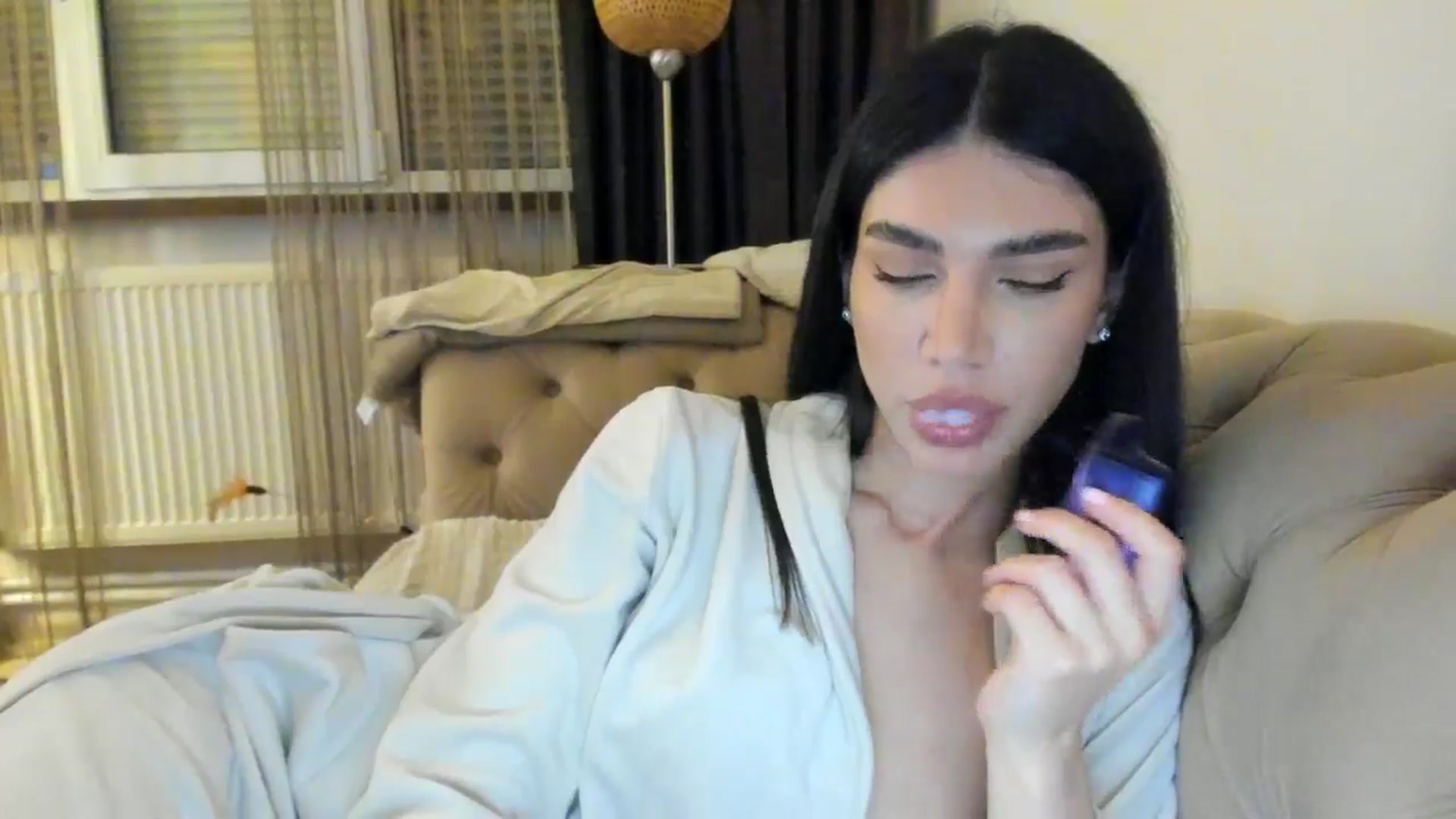 Gallery image thumbnail from SashaLopez's myfreecams stream on, 05/29/2024, 23:05 image 13 of 20