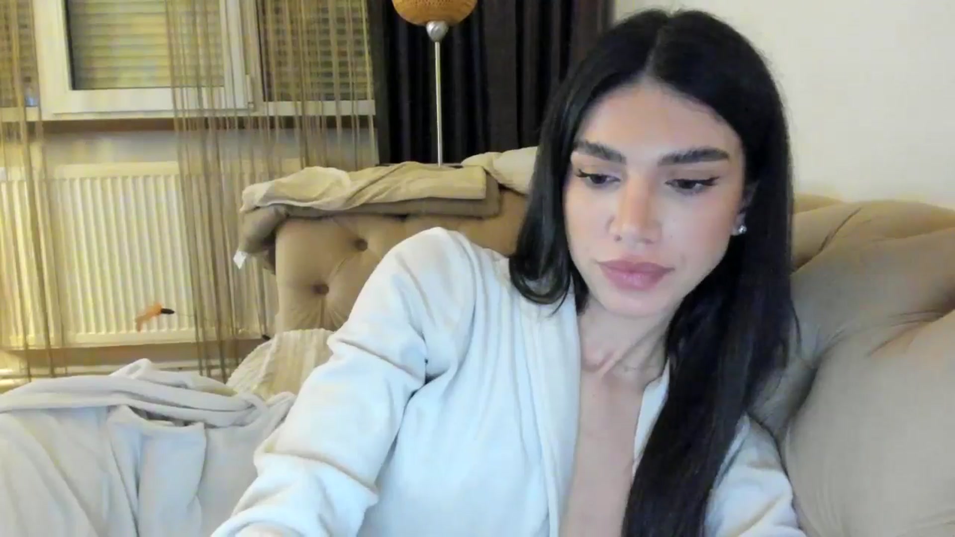 Gallery image thumbnail from SashaLopez's myfreecams stream on, 05/29/2024, 23:05 image 19 of 20