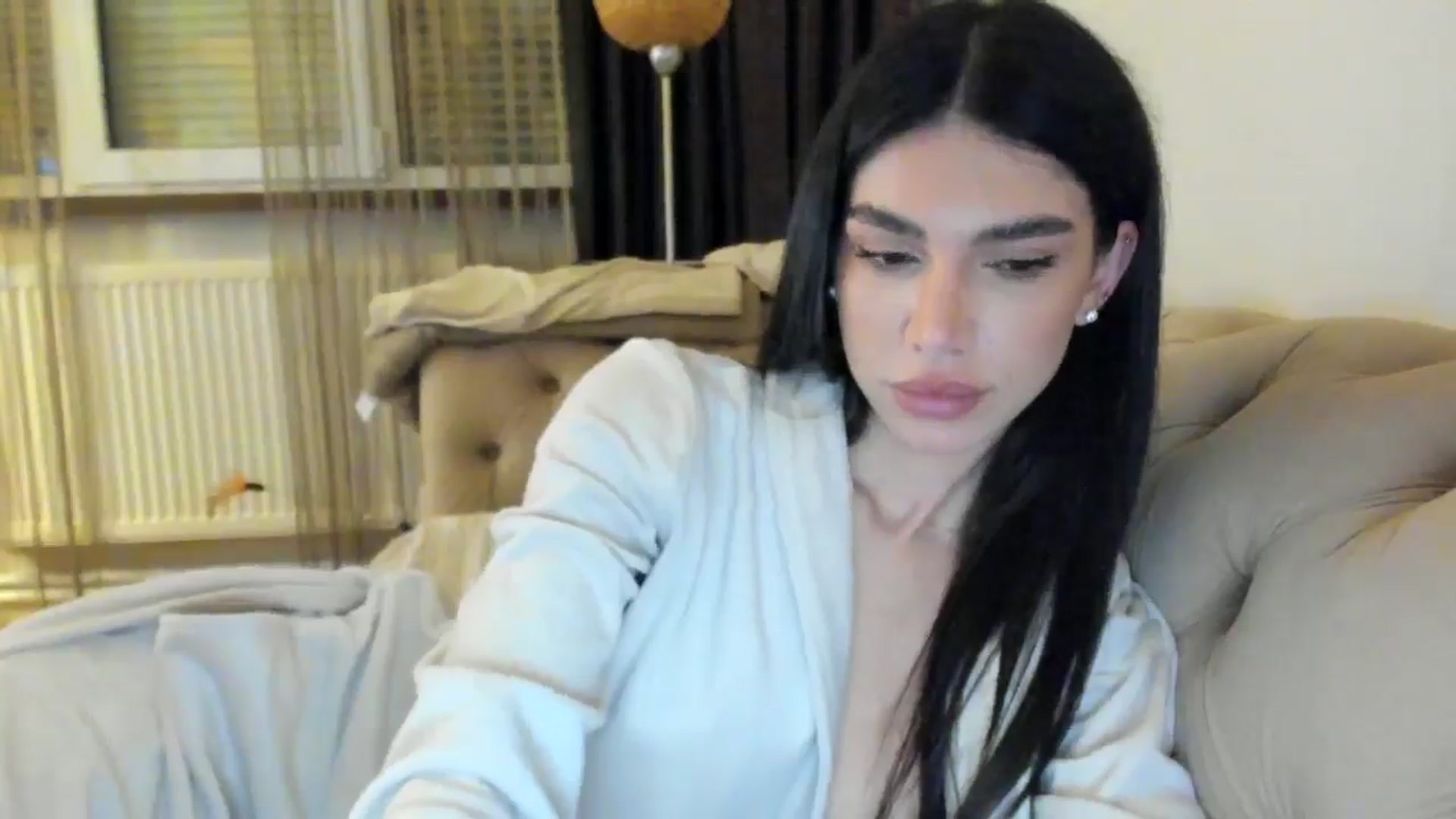 Gallery image thumbnail from SashaLopez's myfreecams stream on, 05/29/2024, 23:05 image 16 of 20