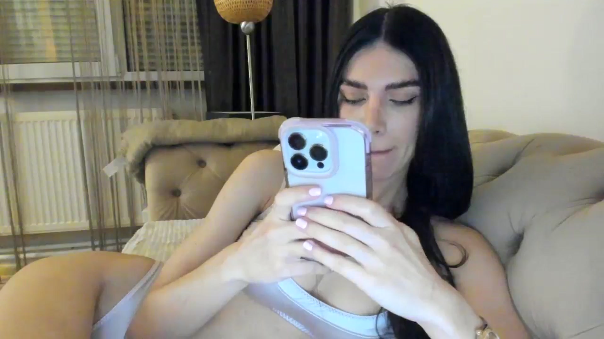 Gallery image thumbnail from SashaLopez's myfreecams stream on, 06/01/2024, 18:58 image 16 of 20