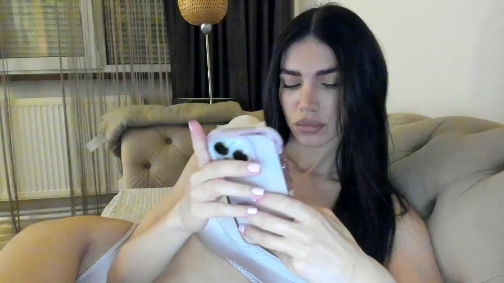 Gallery image thumbnail from SashaLopez's myfreecams stream on, 06/01/2024, 18:58 image 1 of 20