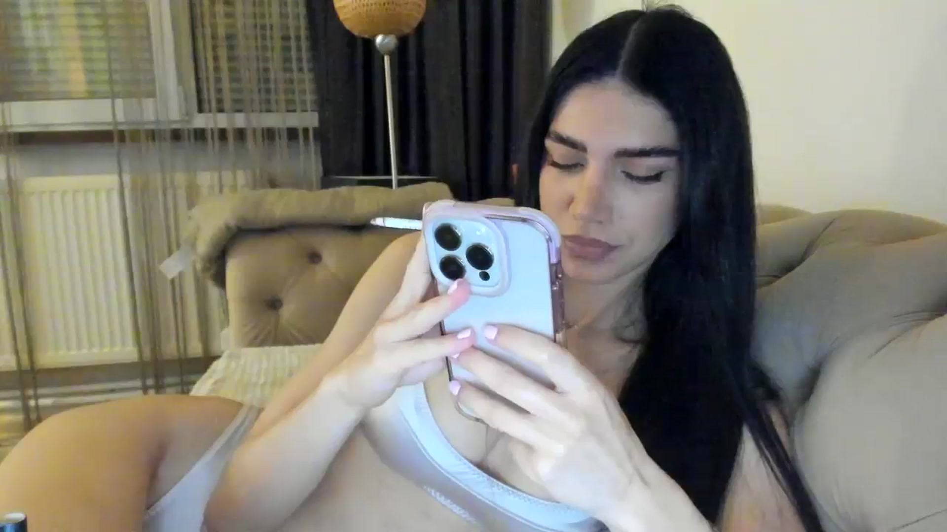 Gallery image thumbnail from SashaLopez's myfreecams stream on, 06/01/2024, 18:58 image 13 of 20