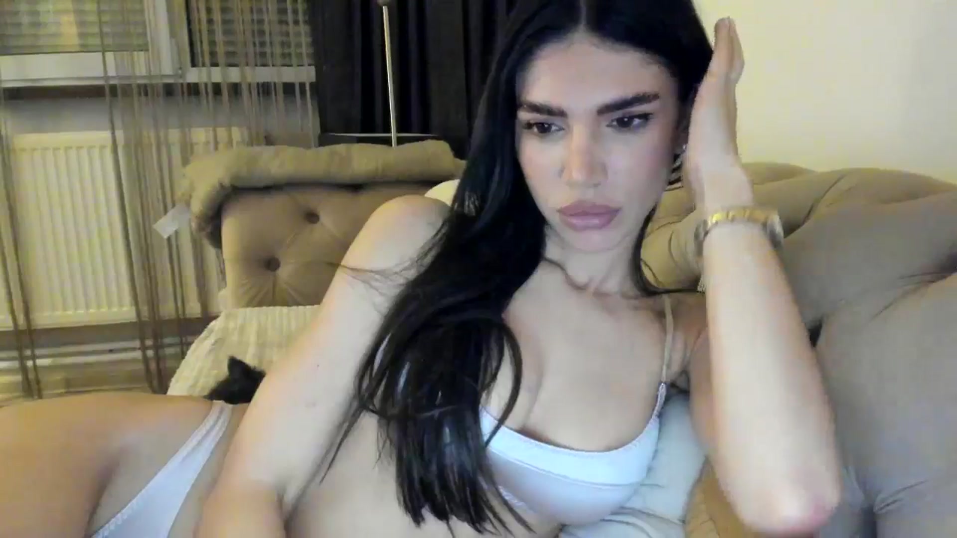 Gallery image thumbnail from SashaLopez's myfreecams stream on, 06/01/2024, 19:39 image 17 of 20