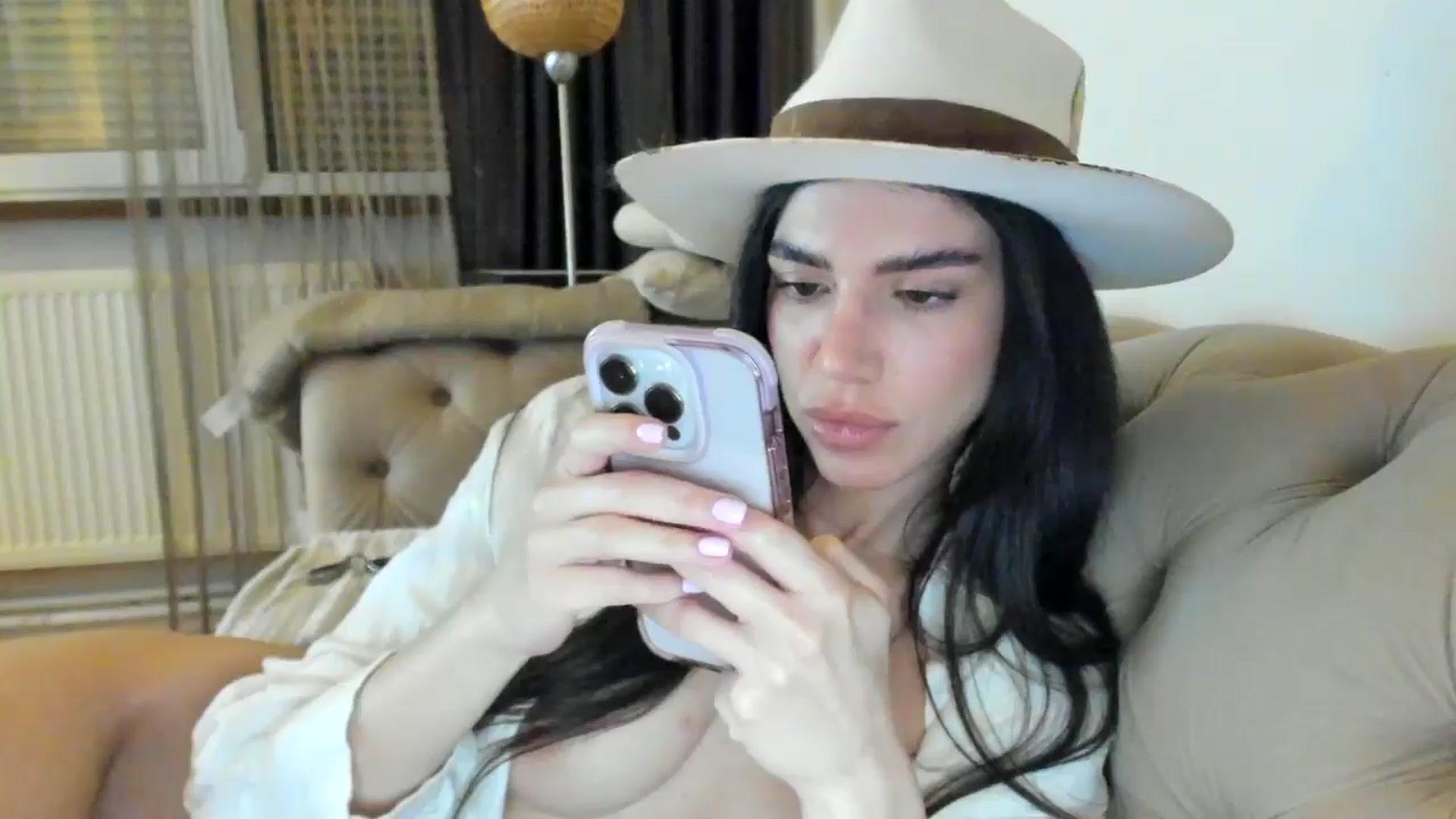Gallery image thumbnail from SashaLopez's myfreecams stream on, 06/02/2024, 22:13 image 13 of 20