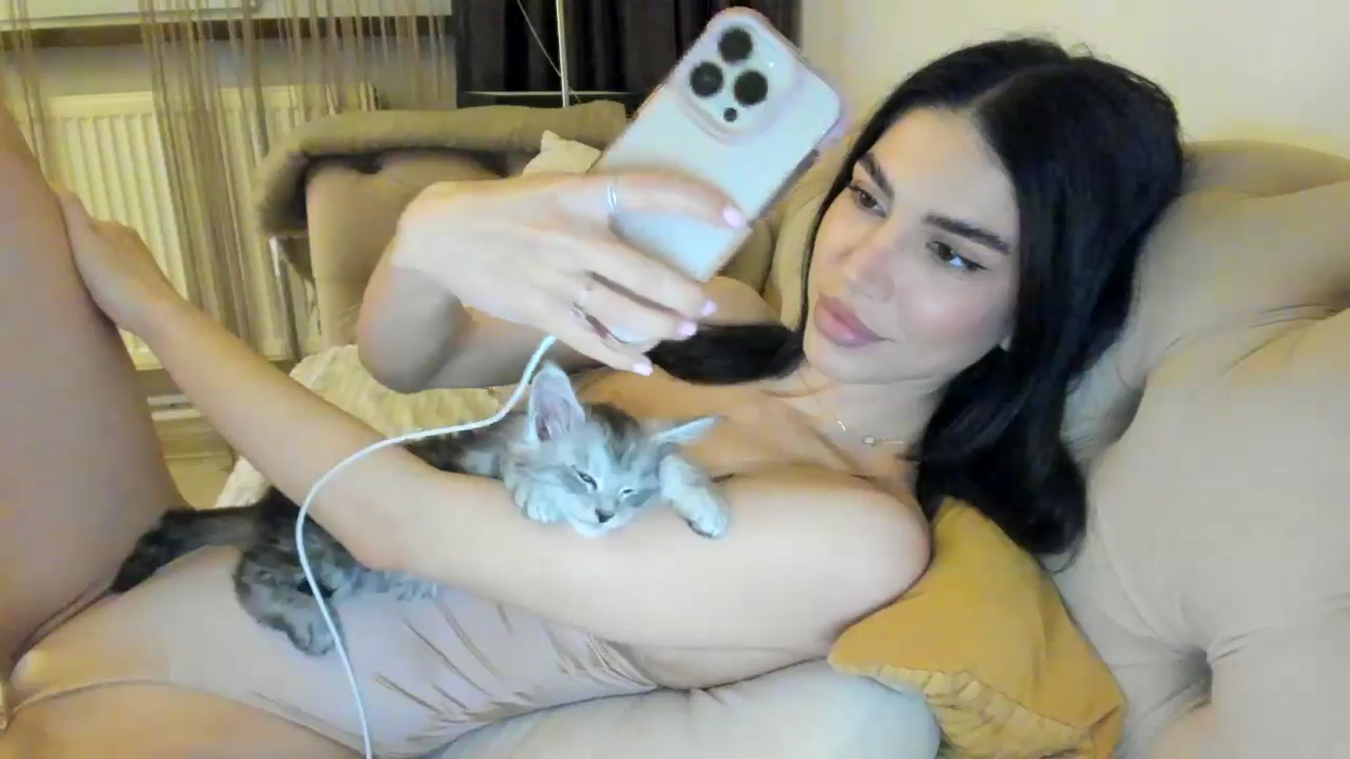 Gallery image thumbnail from SashaLopez's myfreecams stream on, 06/03/2024, 19:42 image 10 of 20