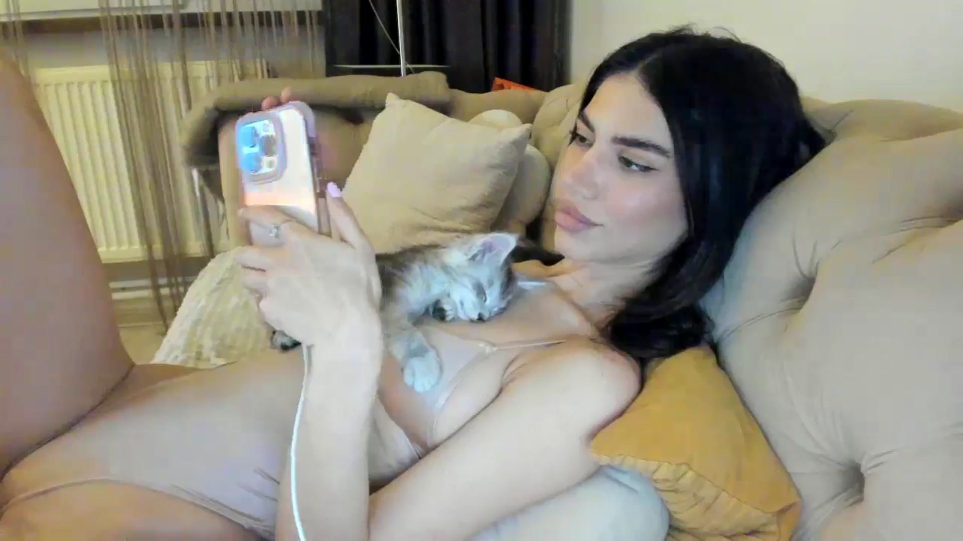 Gallery image thumbnail from SashaLopez's myfreecams stream on, 06/03/2024, 19:42 image 11 of 20