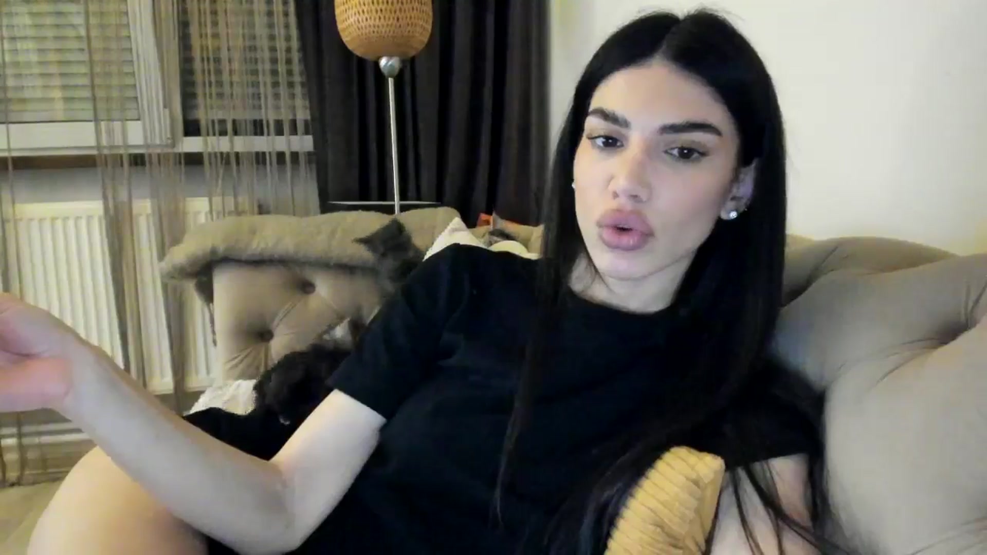 Gallery image thumbnail from SashaLopez's myfreecams stream on, 06/04/2024, 20:54 image 17 of 20