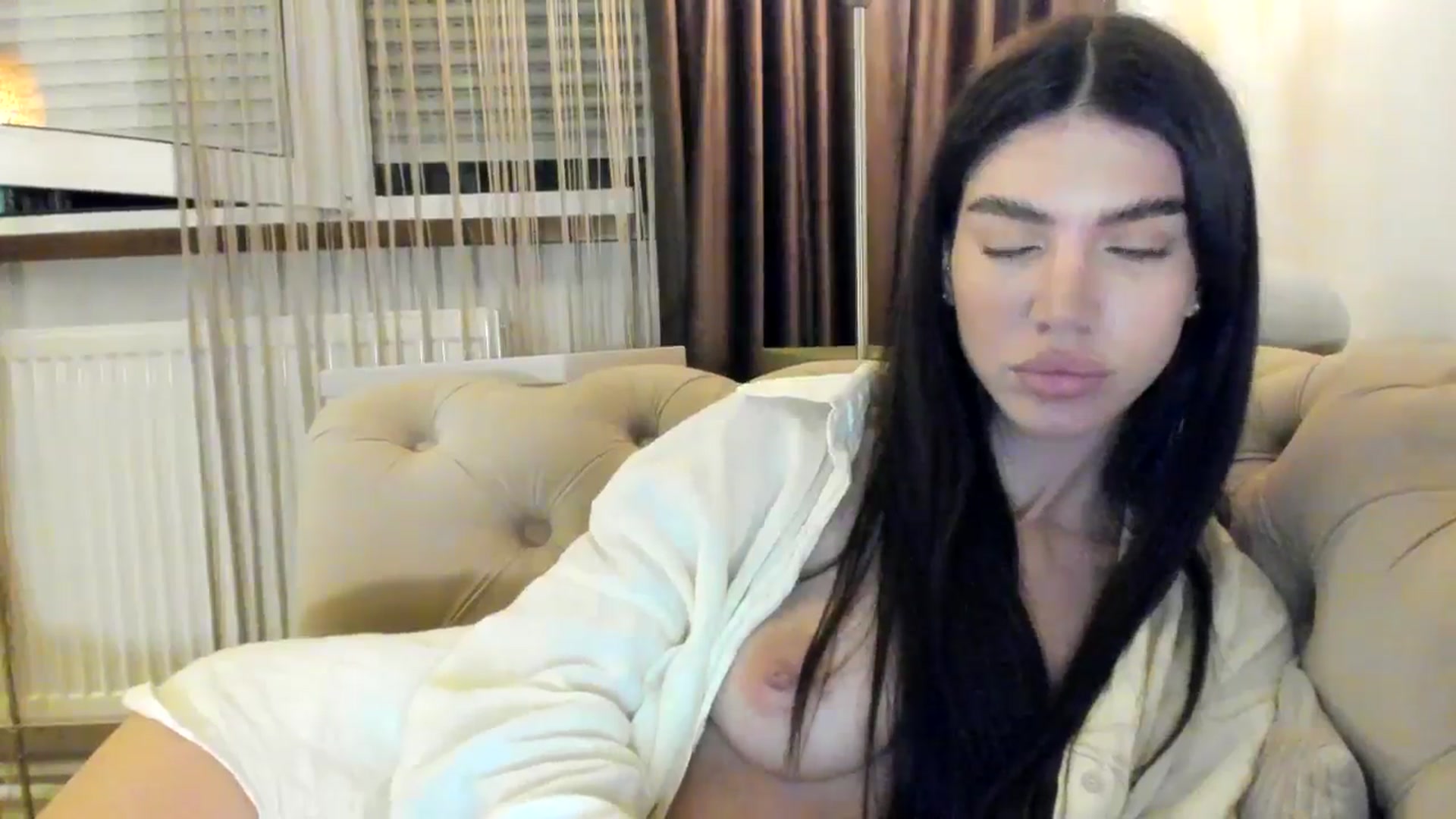 Gallery image thumbnail from SashaLopez's myfreecams stream on, 07/01/2024, 21:08 image 10 of 20
