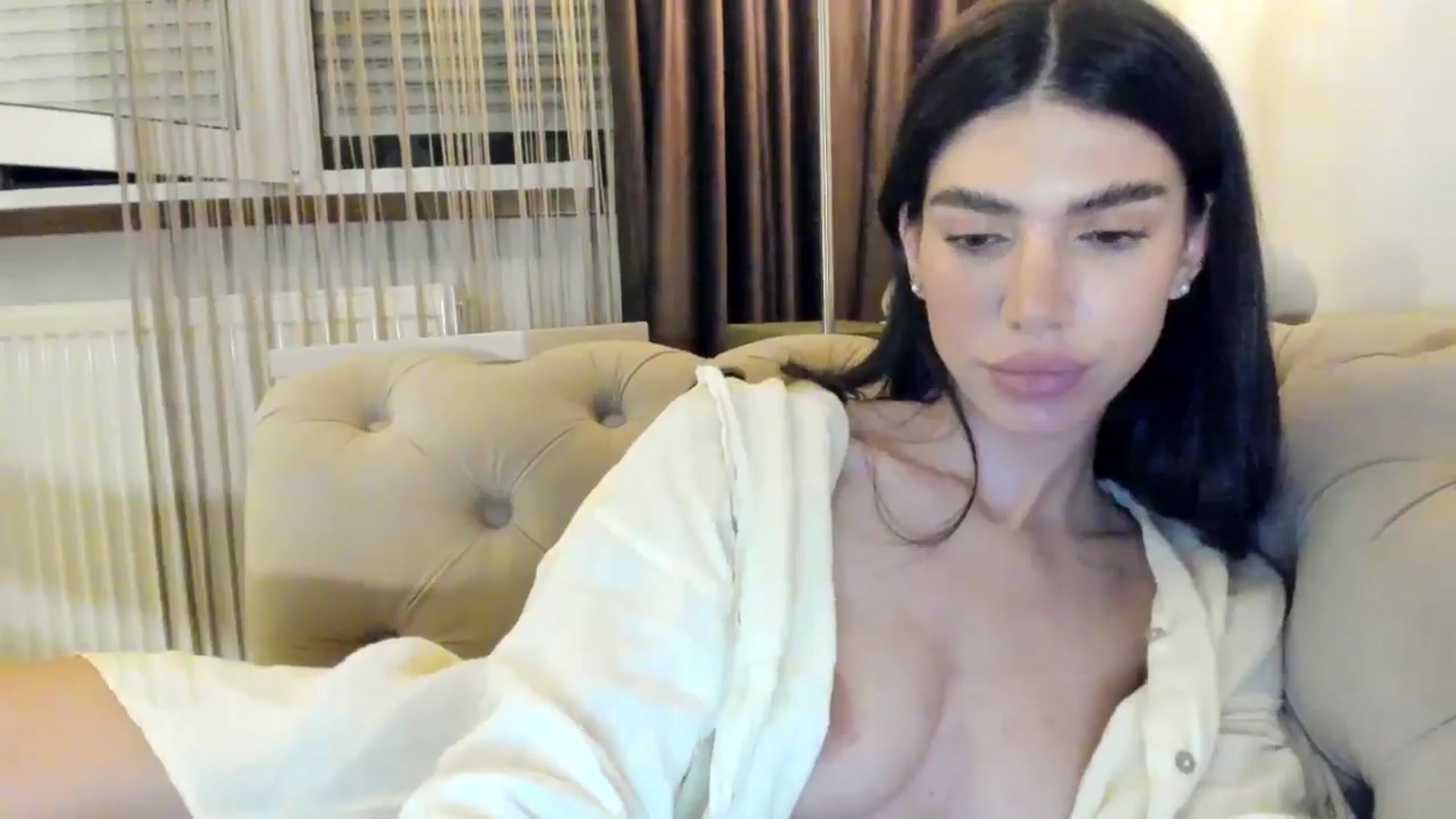 Gallery image thumbnail from SashaLopez's myfreecams stream on, 07/01/2024, 21:08 image 16 of 20