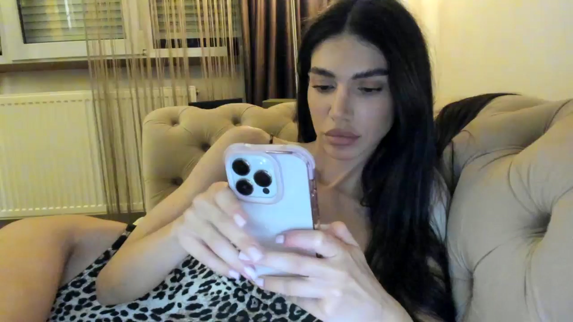 Gallery image thumbnail from SashaLopez's myfreecams stream on, 07/11/2024, 22:22 image 1 of 20