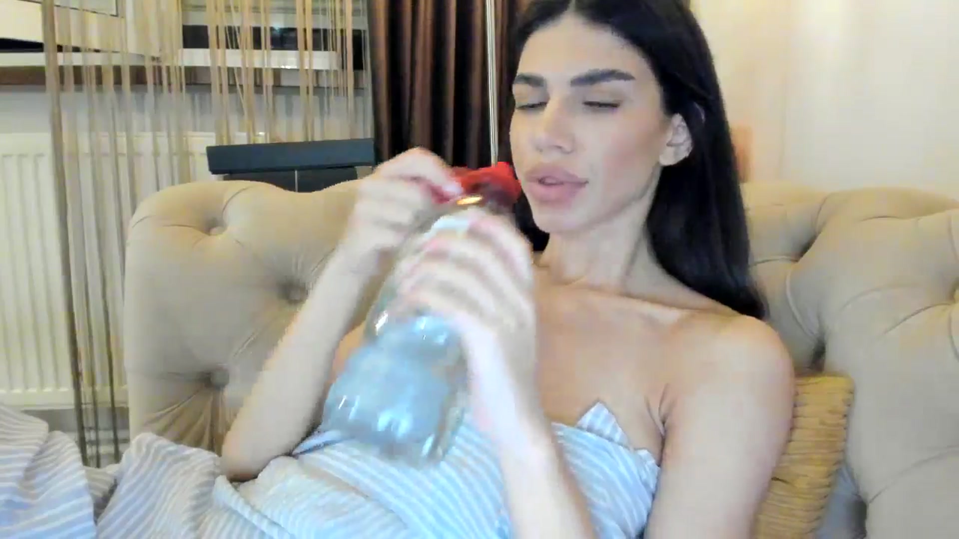 Gallery image thumbnail from SashaLopez's myfreecams stream on, 07/14/2024, 23:28 image 4 of 20