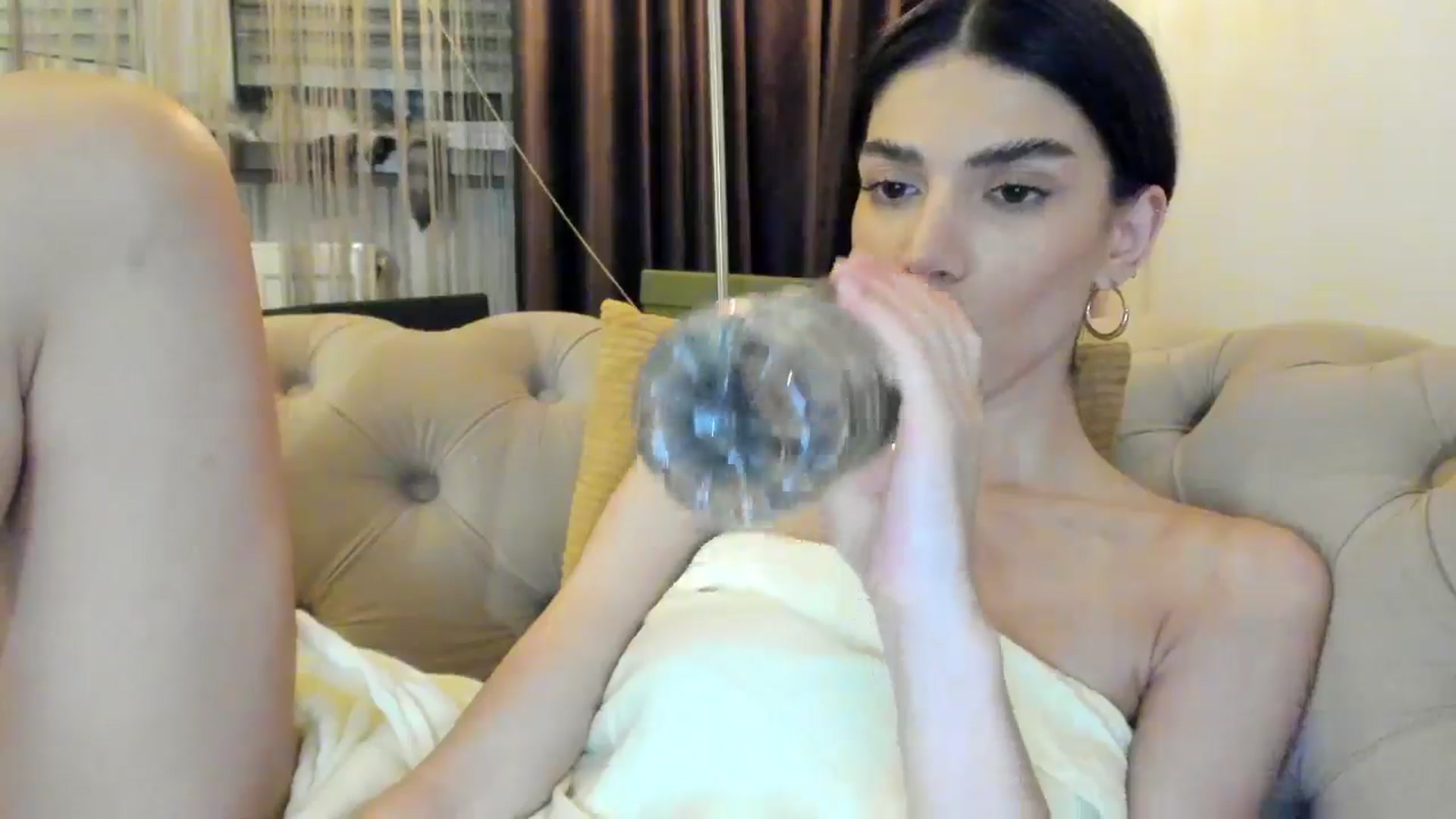 Gallery image thumbnail from SashaLopez's myfreecams stream on, 07/17/2024, 21:45 image 6 of 20
