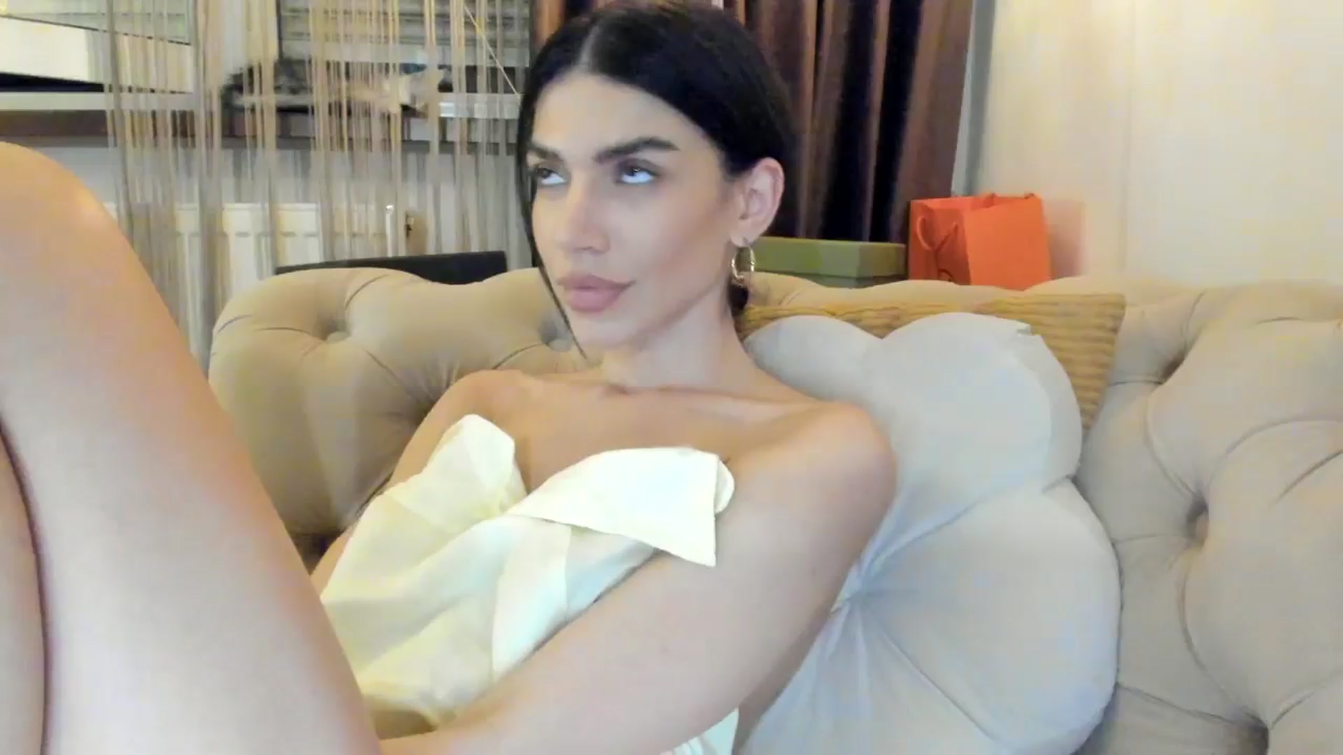 Gallery image thumbnail from SashaLopez's myfreecams stream on, 07/17/2024, 21:45 image 9 of 20