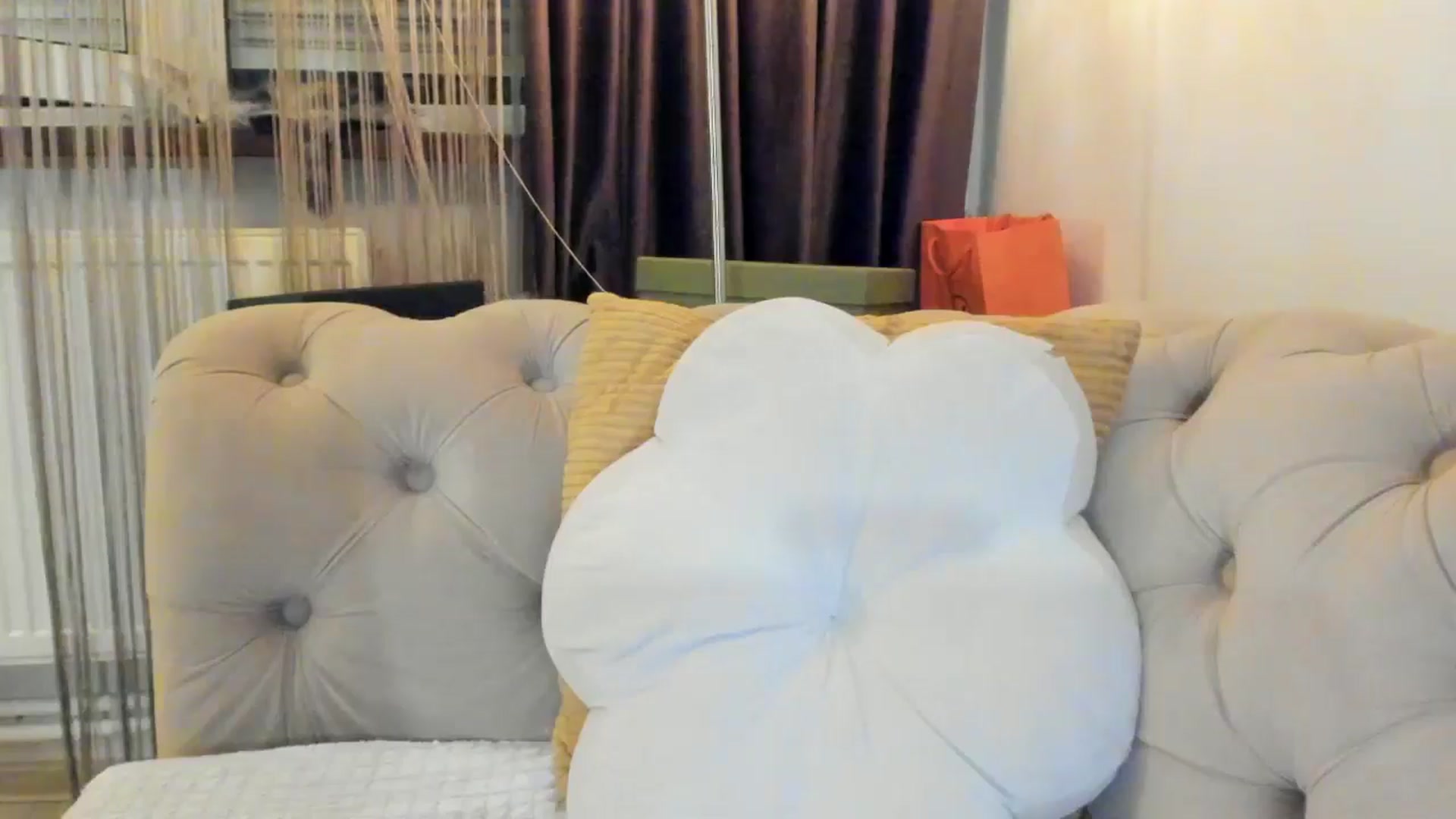 Gallery image thumbnail from SashaLopez's myfreecams stream on, 07/17/2024, 21:45 image 5 of 20
