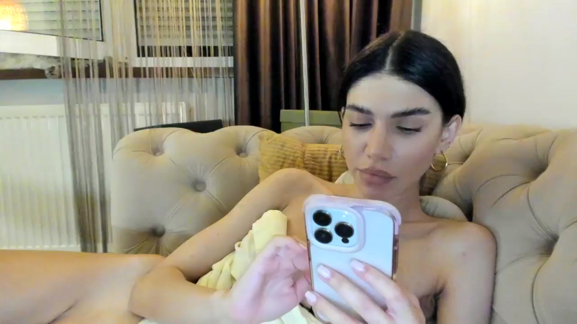Gallery image thumbnail from SashaLopez's myfreecams stream on, 07/17/2024, 23:35 image 3 of 20