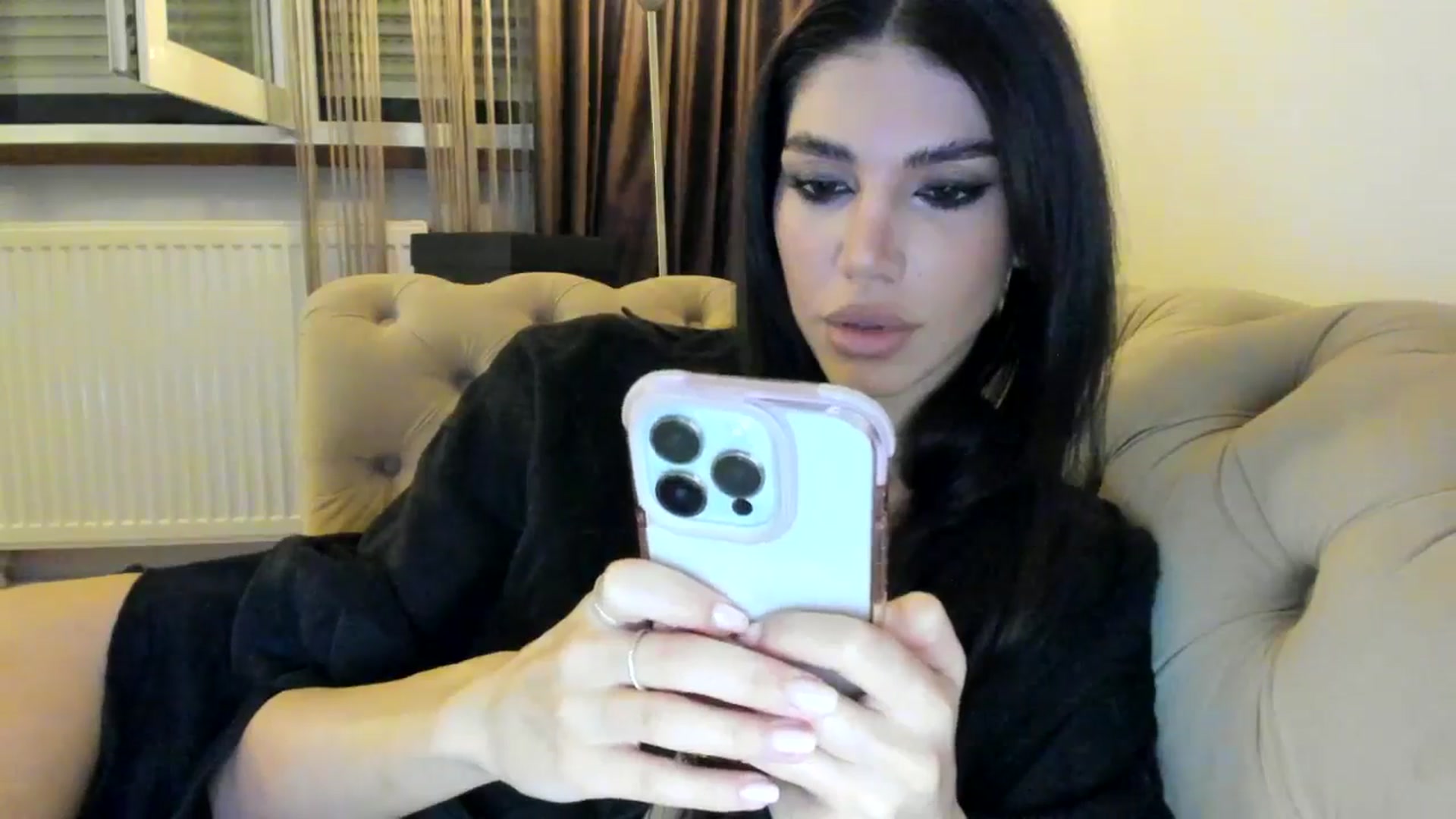 Gallery image thumbnail from SashaLopez's myfreecams stream on, 07/26/2024, 21:15 image 14 of 20