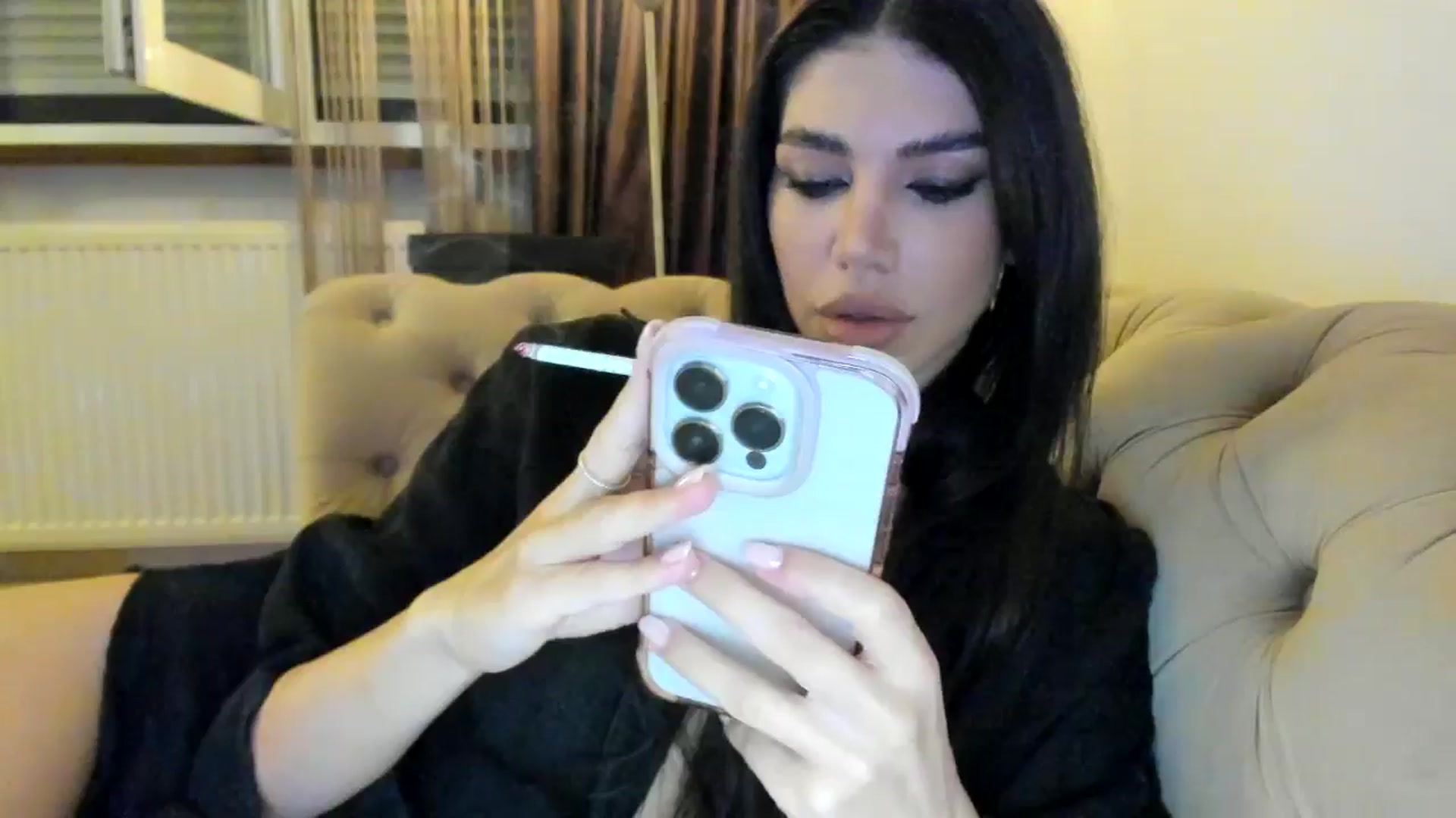 Gallery image thumbnail from SashaLopez's myfreecams stream on, 07/26/2024, 21:15 image 12 of 20