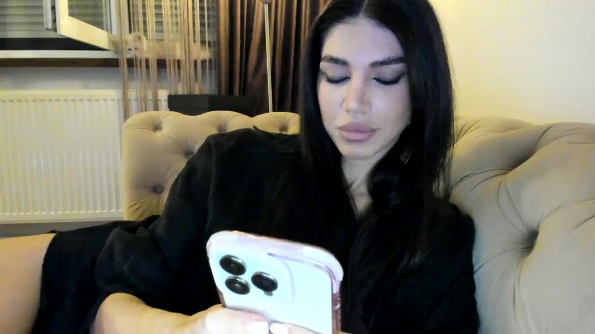 Gallery image thumbnail from SashaLopez's myfreecams stream on, 07/26/2024, 21:15 image 16 of 20