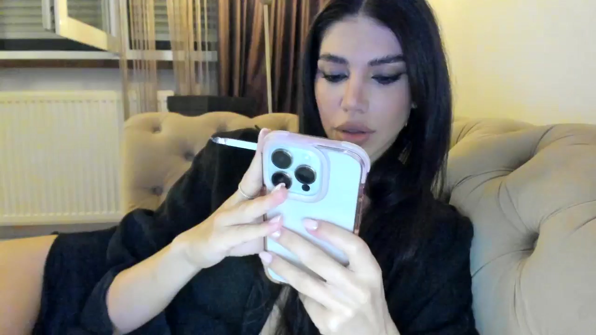 Gallery image thumbnail from SashaLopez's myfreecams stream on, 07/26/2024, 21:15 image 10 of 20