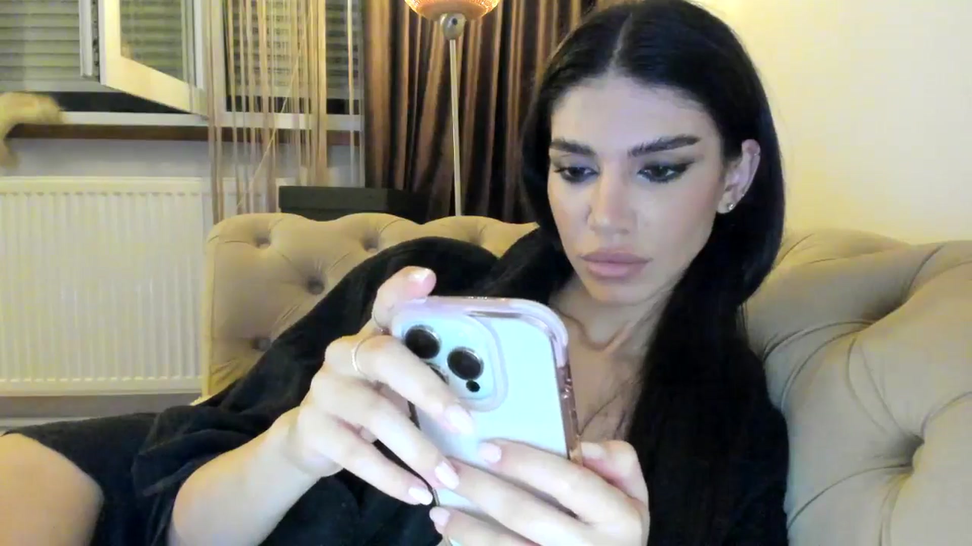Gallery image thumbnail from SashaLopez's myfreecams stream on, 07/27/2024, 24:29 image 3 of 20