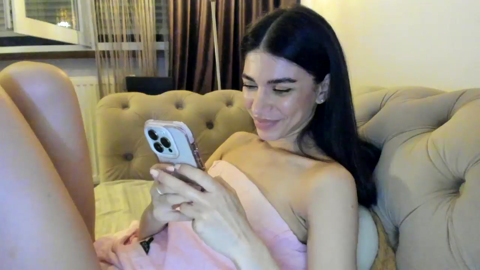 Gallery image thumbnail from SashaLopez's myfreecams stream on, 07/27/2024, 23:17 image 16 of 20