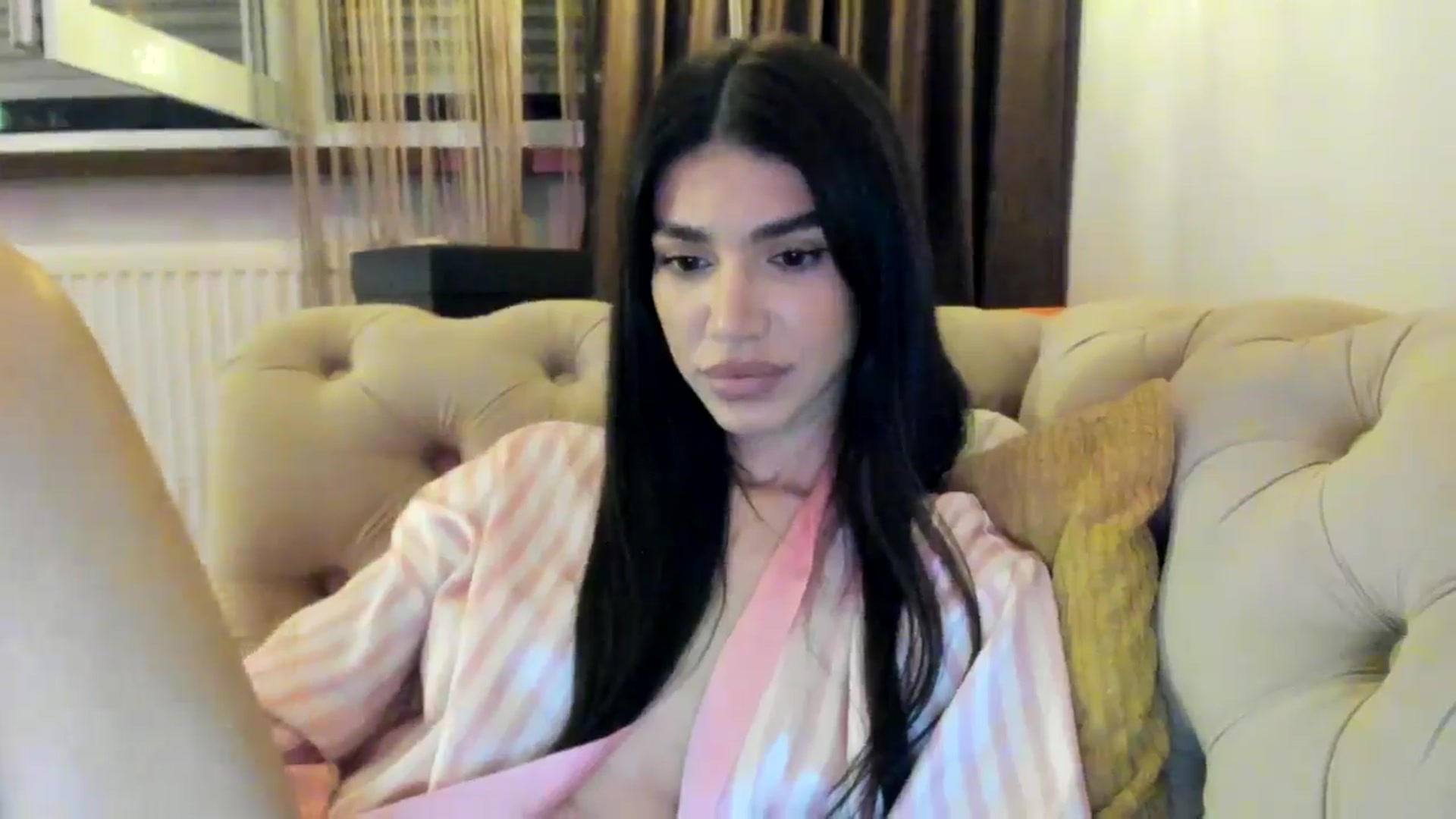 Gallery image thumbnail from SashaLopez's myfreecams stream on, 07/29/2024, 21:40 image 6 of 20