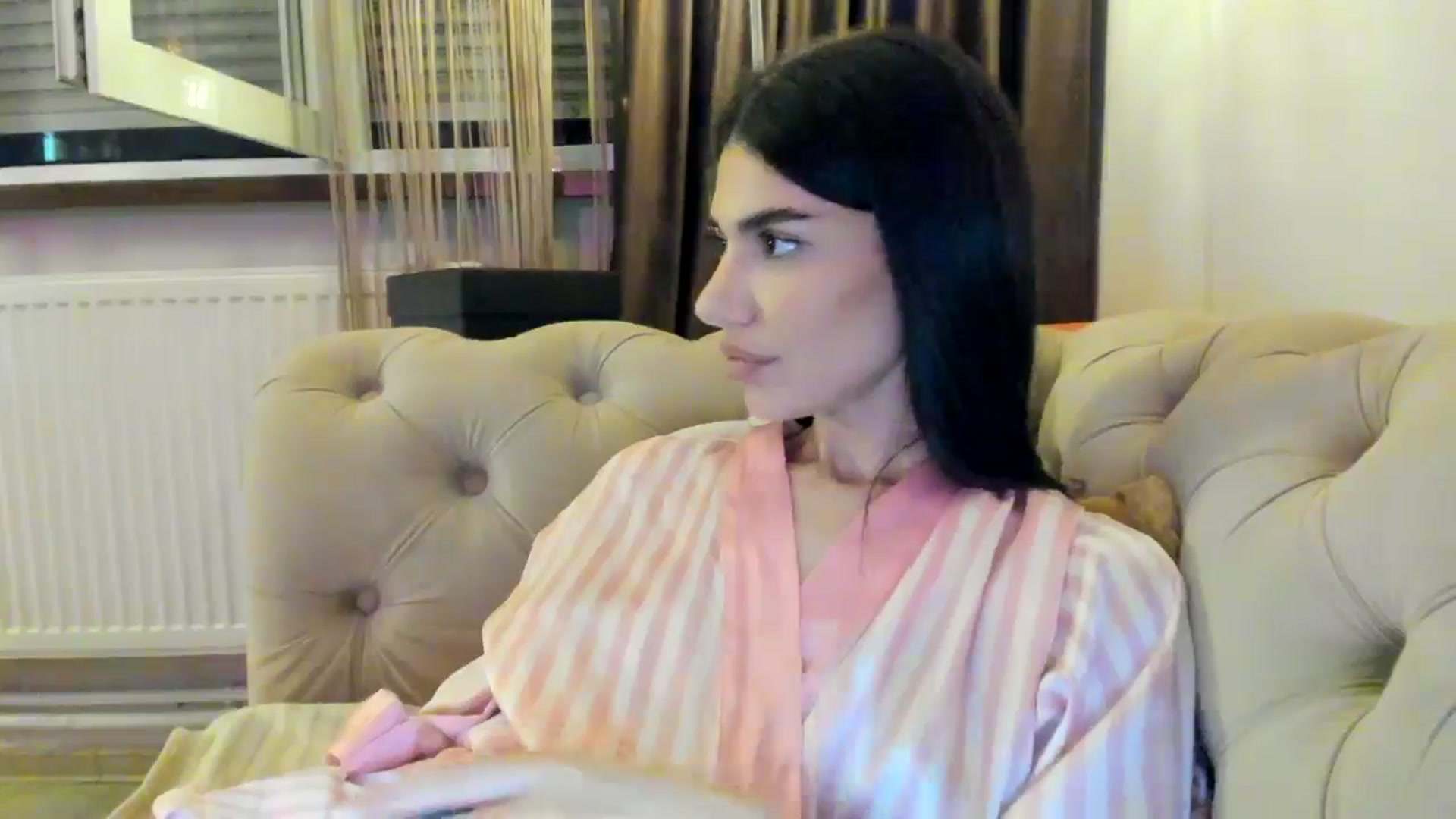 Gallery image thumbnail from SashaLopez's myfreecams stream on, 07/29/2024, 21:40 image 16 of 20