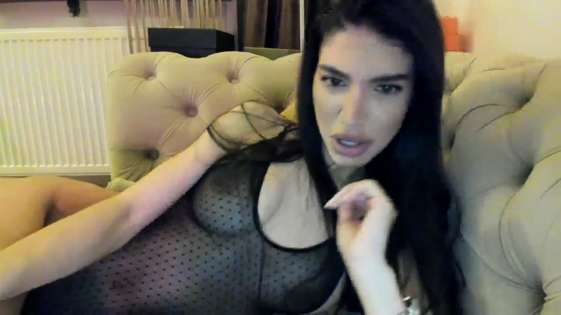 Gallery image thumbnail from SashaLopez's myfreecams stream on, 08/01/2024, 20:17 image 10 of 20