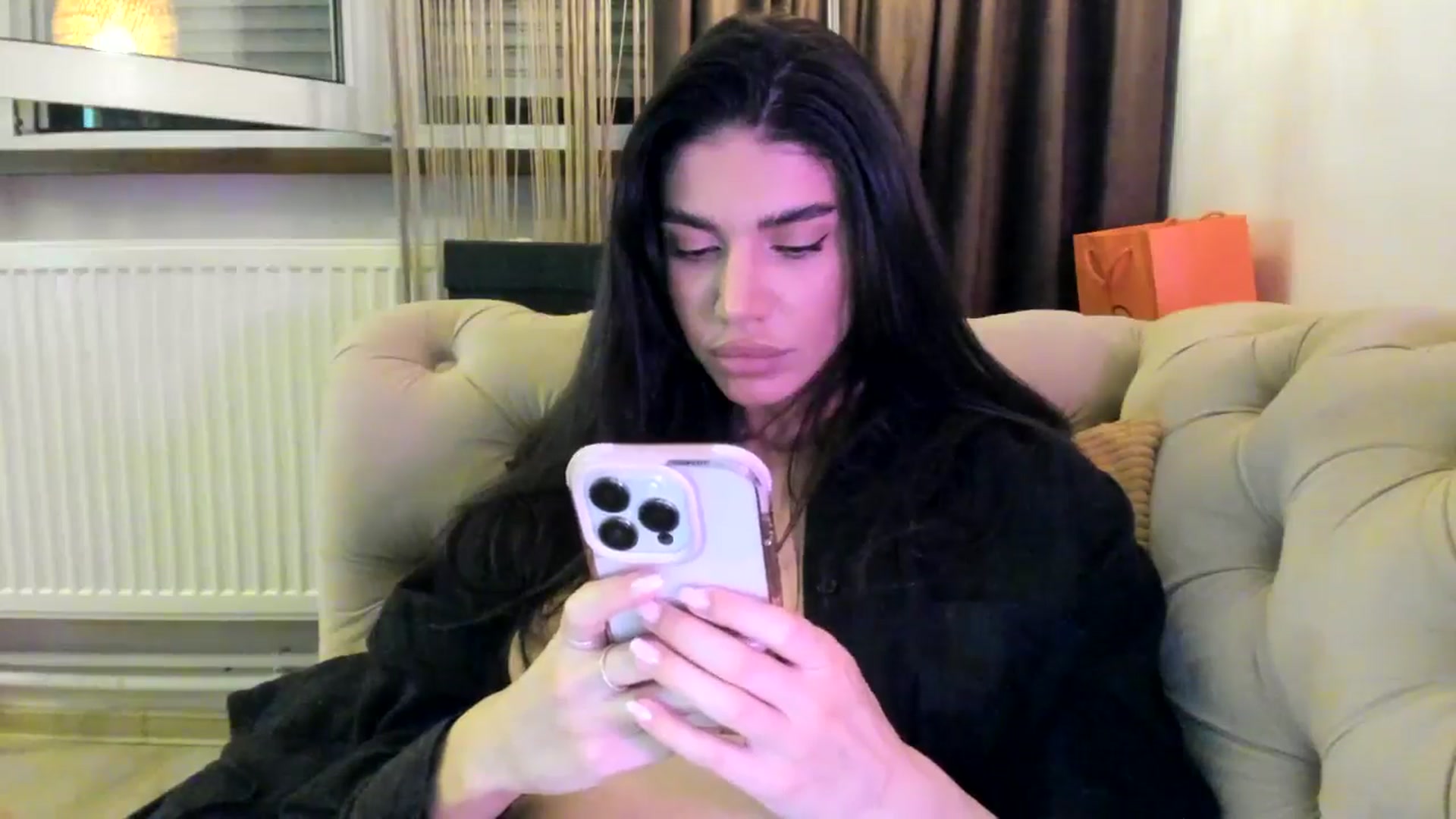 Gallery image thumbnail from SashaLopez's myfreecams stream on, 08/03/2024, 21:43 image 18 of 20