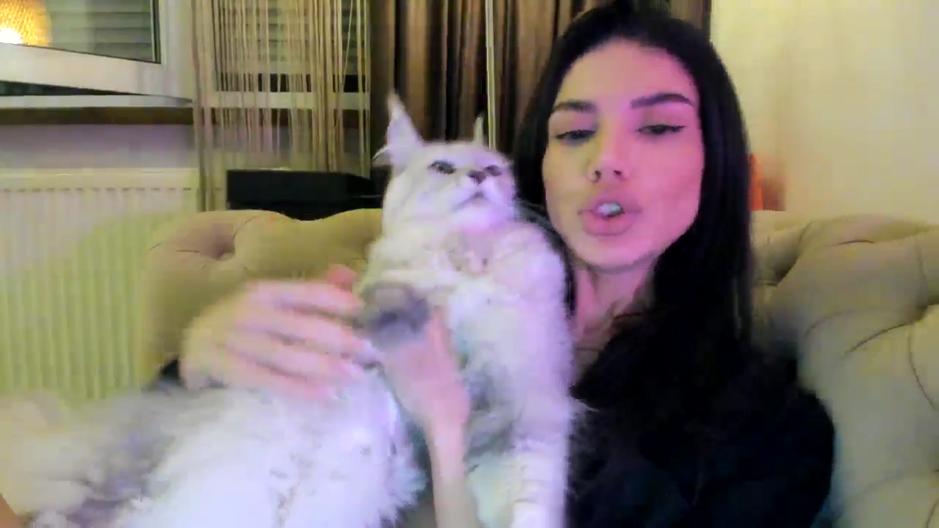 Gallery image thumbnail from SashaLopez's myfreecams stream on, 08/03/2024, 21:43 image 12 of 20