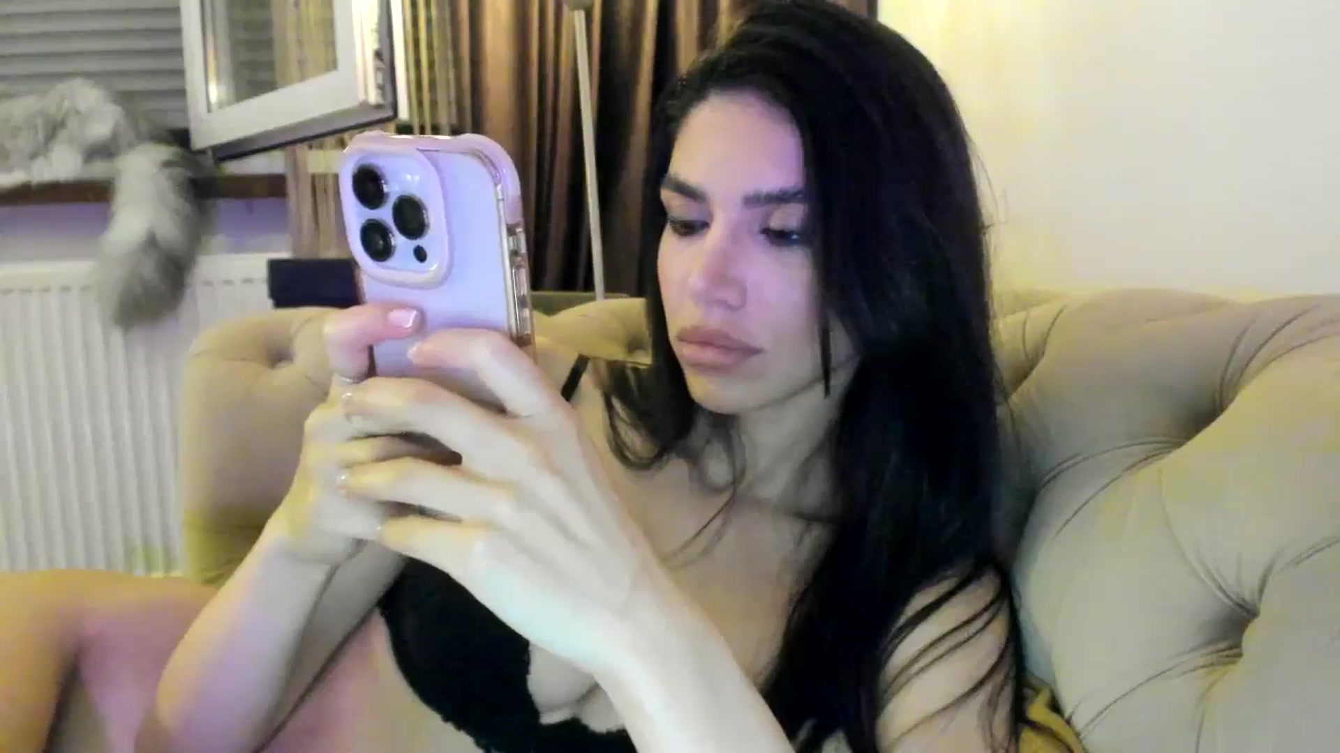 Gallery image thumbnail from SashaLopez's myfreecams stream on, 08/08/2024, 21:02 image 19 of 20