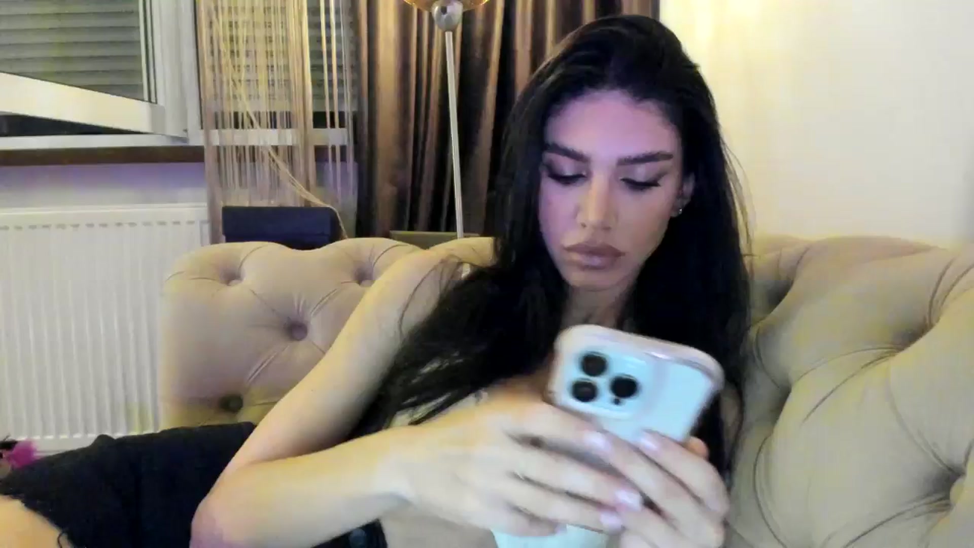 Gallery image thumbnail from SashaLopez's myfreecams stream on, 08/08/2024, 21:02 image 1 of 20