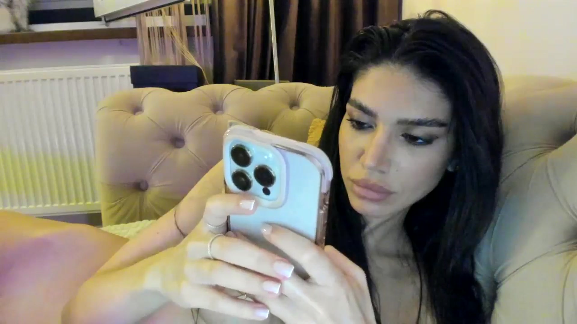 Gallery image thumbnail from SashaLopez's myfreecams stream on, 08/08/2024, 21:25 image 6 of 20