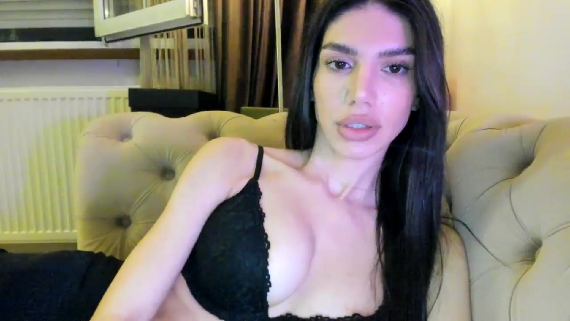 Gallery image thumbnail from SashaLopez's myfreecams stream on, 08/12/2024, 21:14 image 6 of 20
