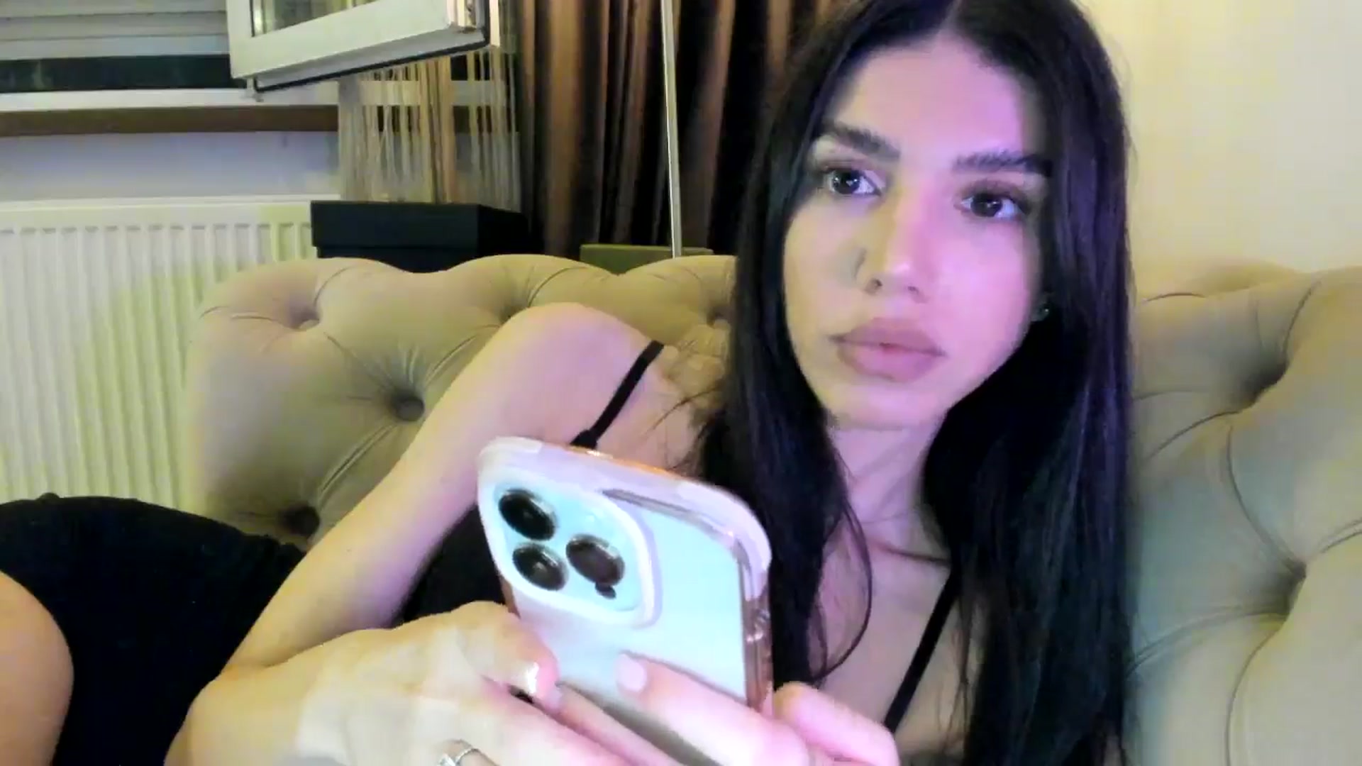 Gallery image thumbnail from SashaLopez's myfreecams stream on, 08/12/2024, 21:14 image 9 of 20