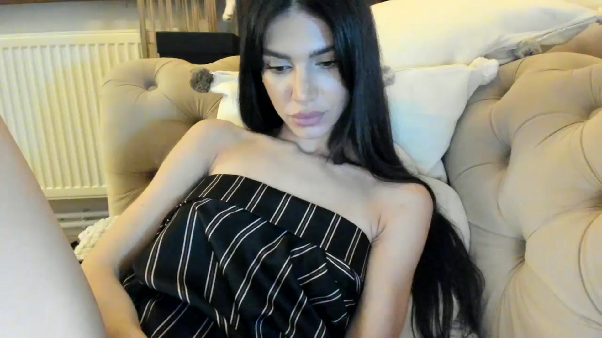 Gallery image thumbnail from SashaLopez's myfreecams stream on, 08/16/2024, 22:17 image 11 of 20