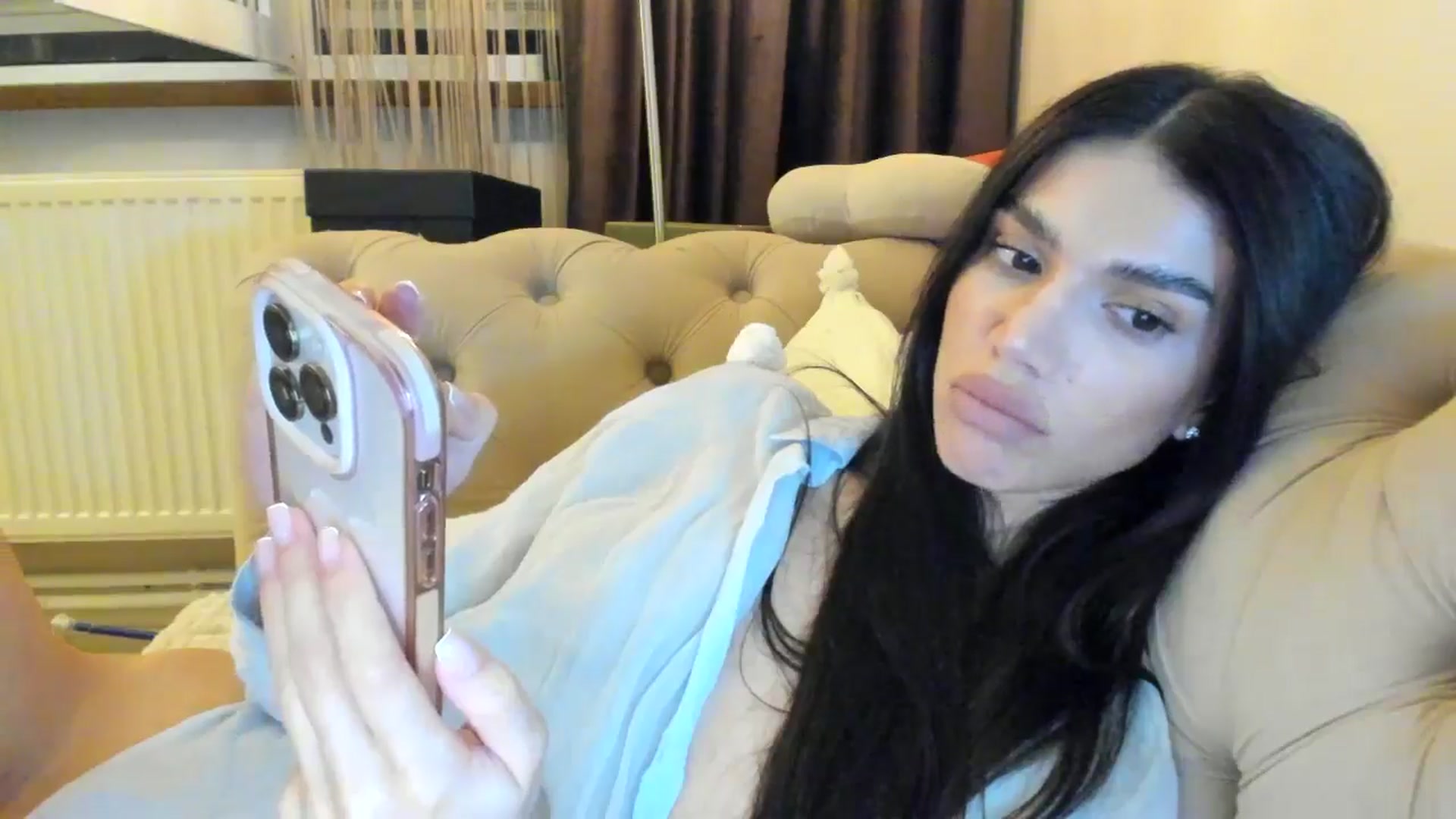 Gallery image thumbnail from SashaLopez's myfreecams stream on, 08/25/2024, 23:12 image 9 of 20