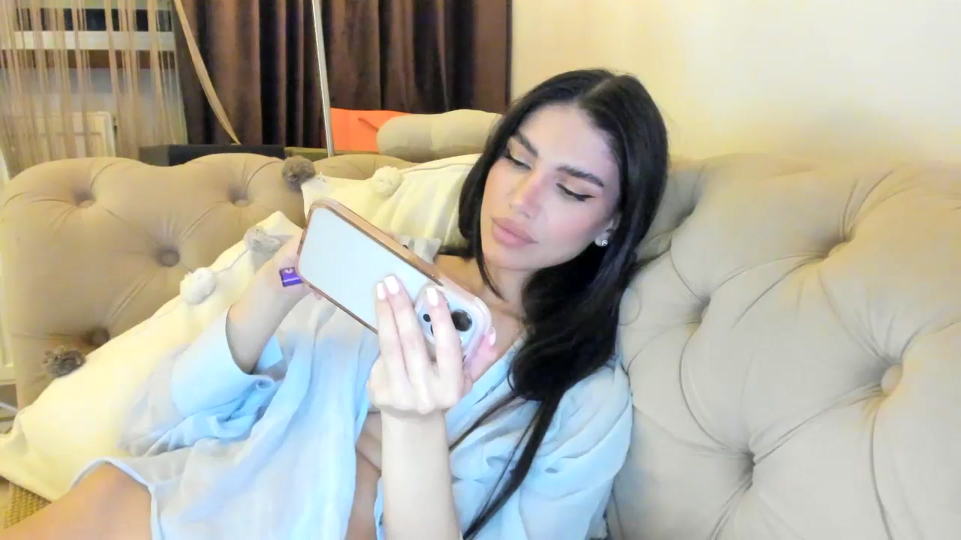 Gallery image thumbnail from SashaLopez's myfreecams stream on, 09/13/2024, 22:54 image 14 of 20