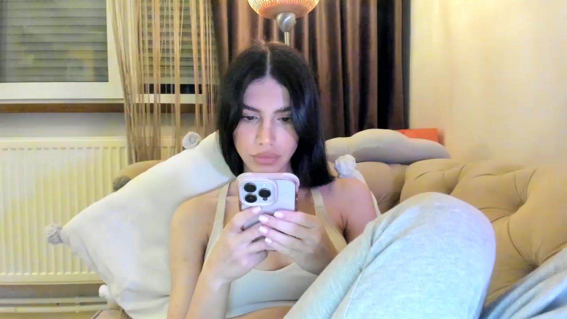 Gallery image thumbnail from SashaLopez's myfreecams stream on, 09/18/2024, 22:29 image 14 of 20