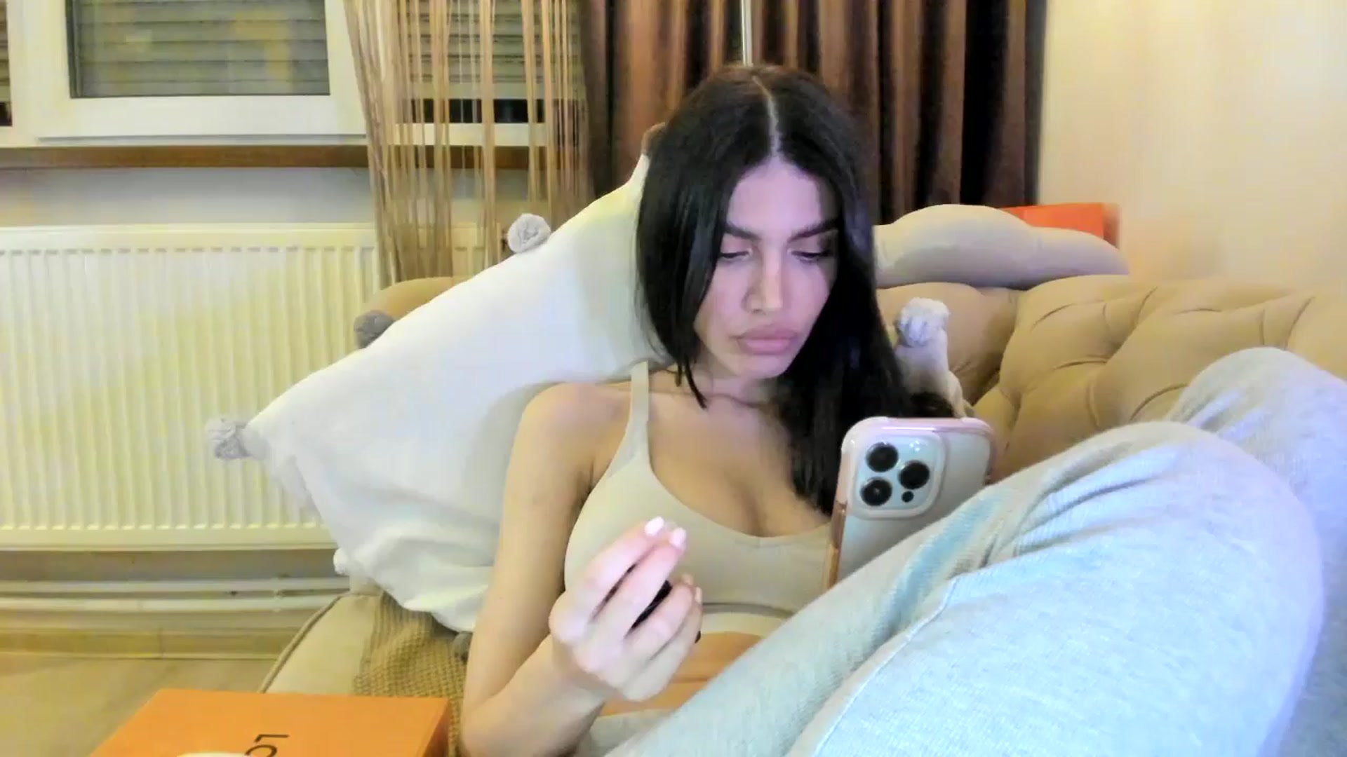 Gallery image thumbnail from SashaLopez's myfreecams stream on, 09/18/2024, 22:29 image 7 of 20